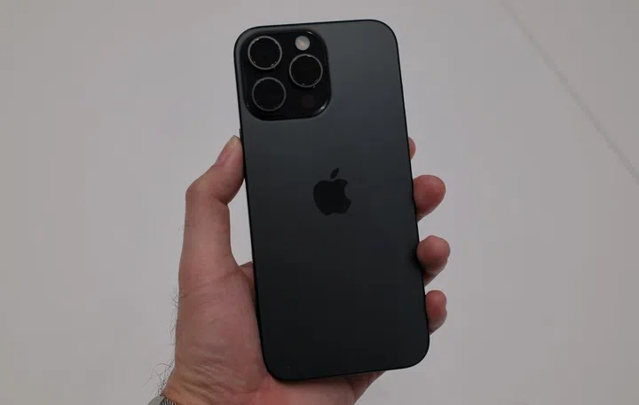 Apple reportedly tested wireless reverse charging for the iPhone 17 Pro. Pictured here is the iPhone 16 Pro. Photo: HWZ