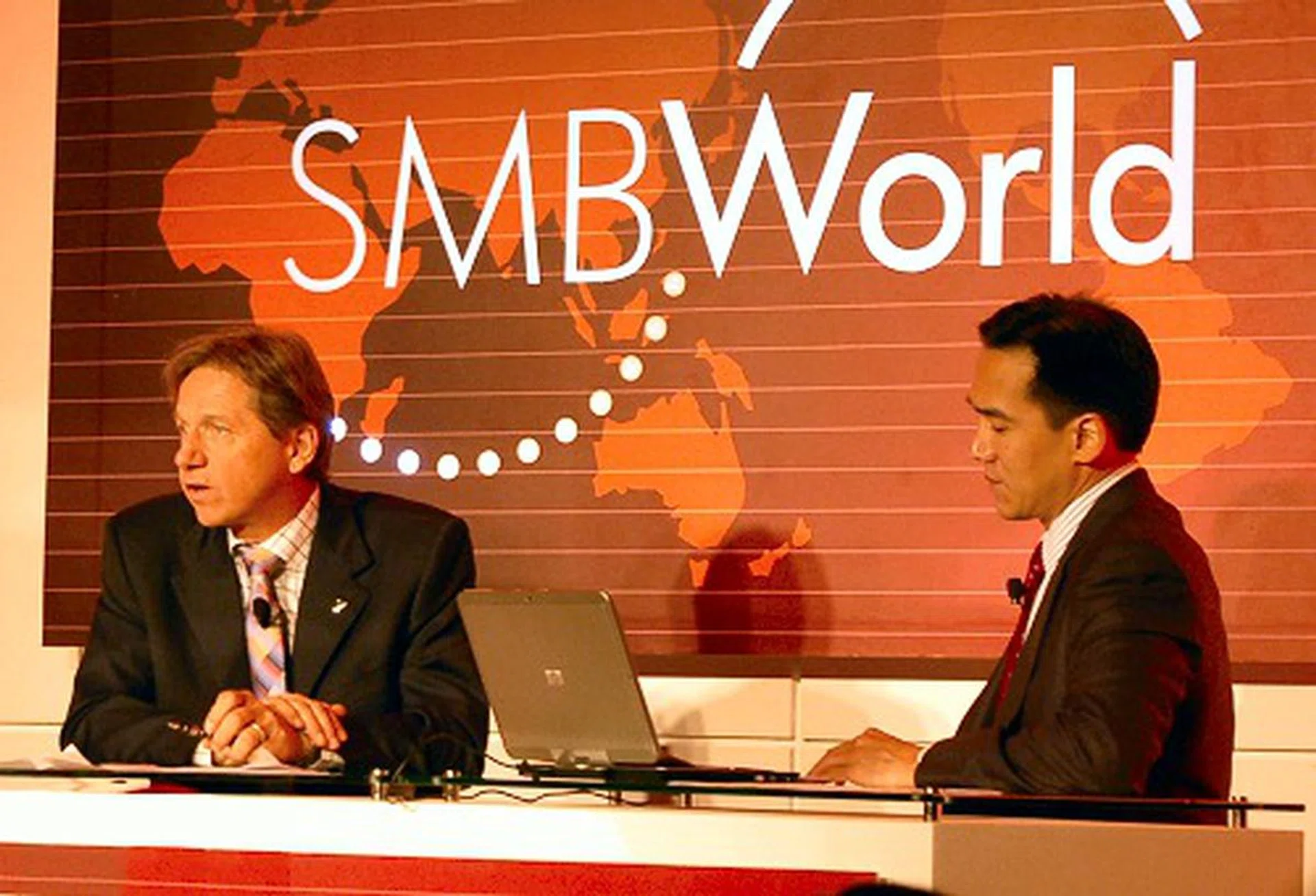  In this interesting news room themed presentation, Adrian Koch (seated on the left), Senior Vice President, Personal Systems Group (HP APAC and Japan), reinforced why HP is leading the way with the right market solutions with the latest Q2-2007 IDC findings that HP is number one (up from second place a year ago) in worldwide market share for all PC Clients (desktops and portables), Servers, as well as all of the Inkjet and Laser printing space.  