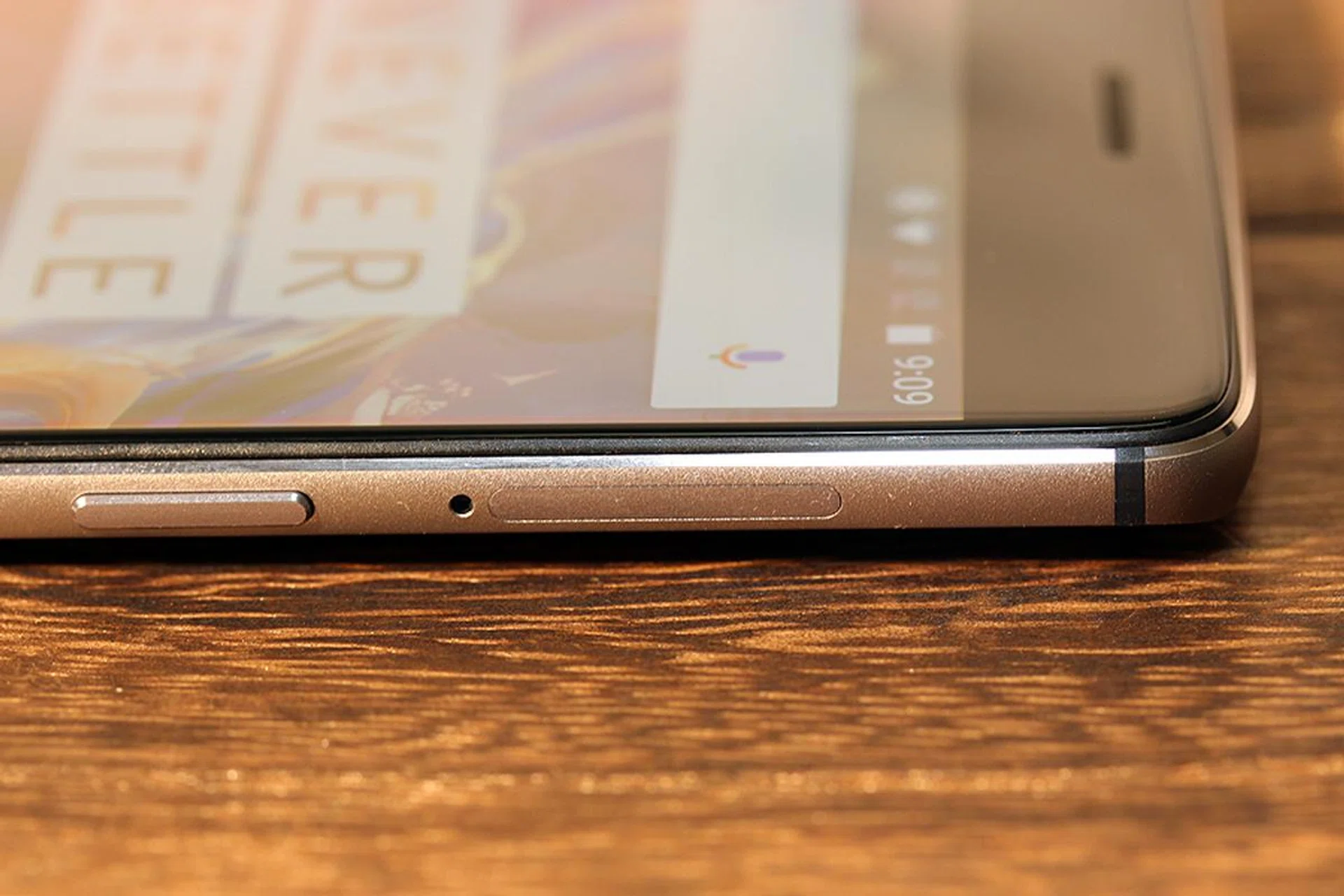 The build quality is actually quite iPhone like.