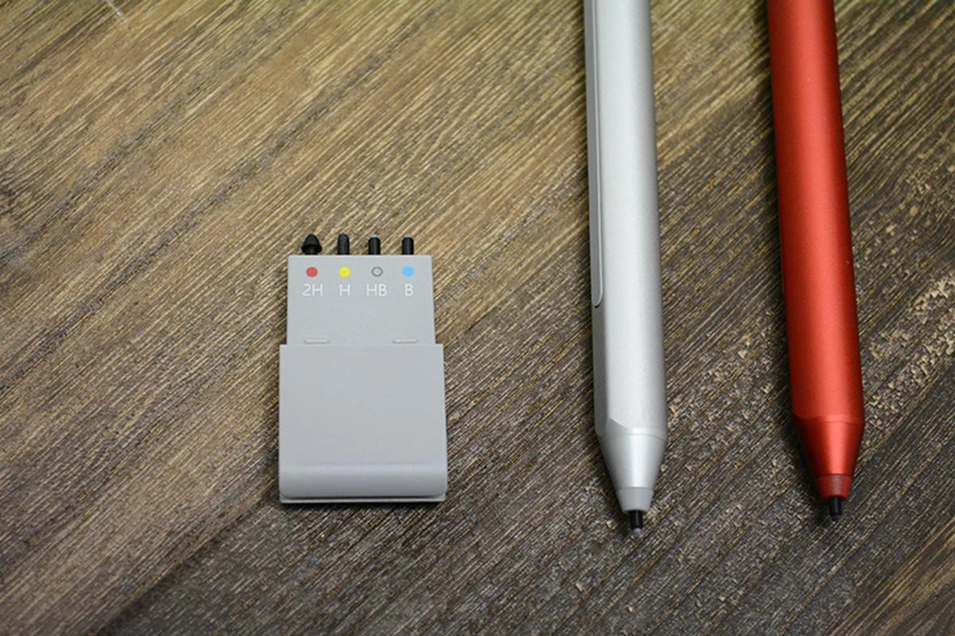 The pen tip kit comes with four different tips.