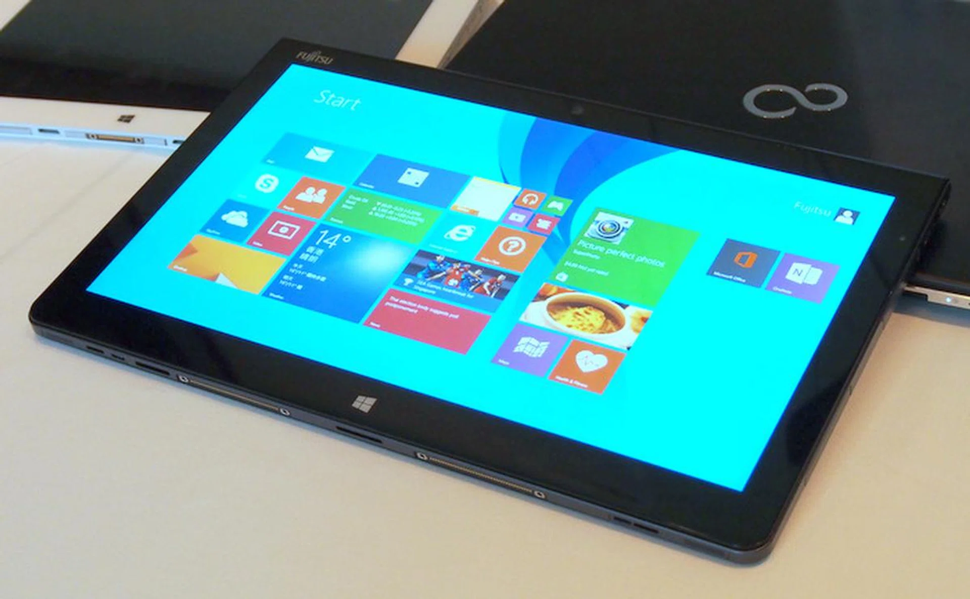 The 12.5-inch Stylistic Q704 is a fully waterproof tablet with Ultrabook components. 