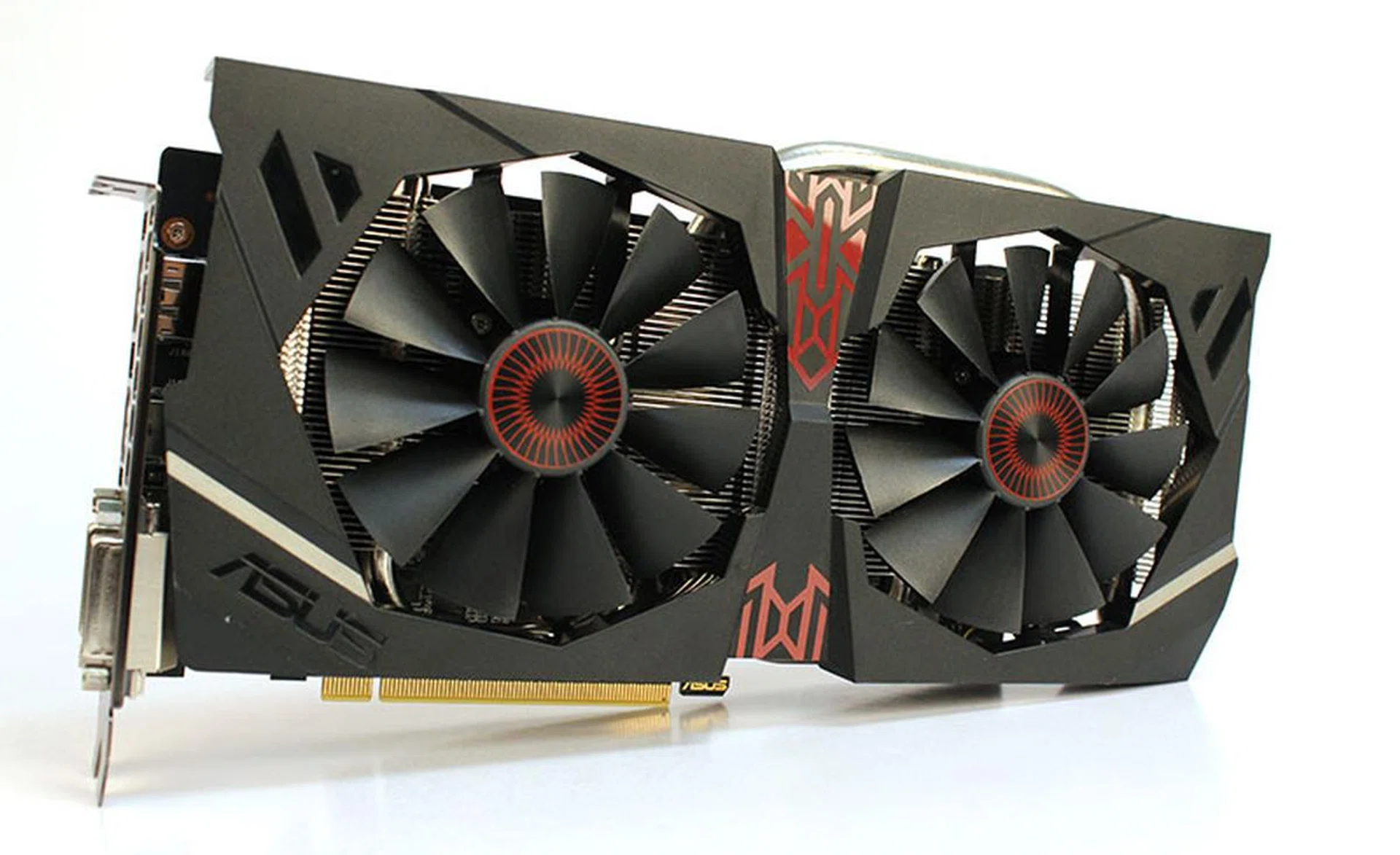 The ASUS Strix R9 380 DirectCU II sports the same aggressive Strix design as its R7 370 counterpart.
