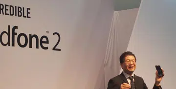 Jerry Shen, CEO of ASUS was on stage to unveil the PadFone 2.