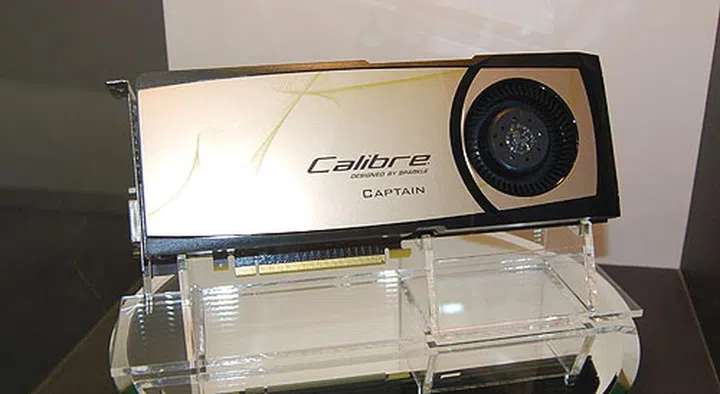 The world's first NVIDIA GeForce GTX 580 graphics card (or for that matter, any consumer NVIDIA card)  that can drive four monitors simultaneously - the Sparkle Calibre X580 Captain.