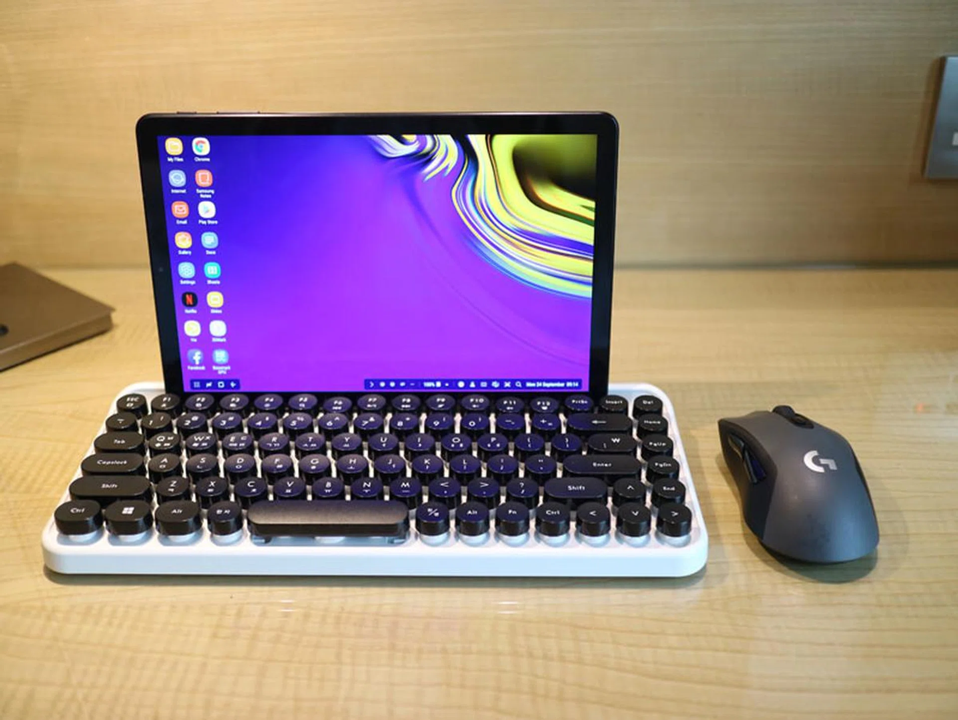 You can pair any keyboard/mouse and DeX on Tab S4 still works fine