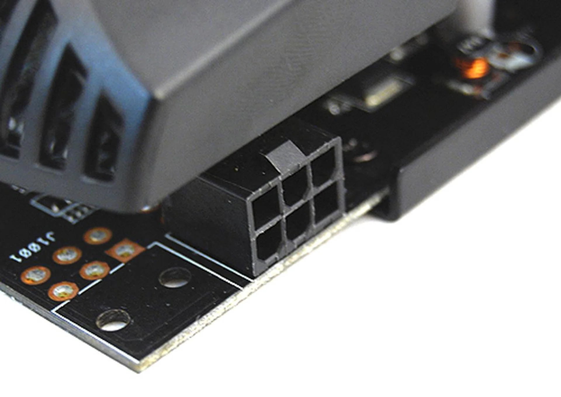 A single 6-pin PCIe power connector is sufficient for the card and AMD recommends a PSU rated for 450W.