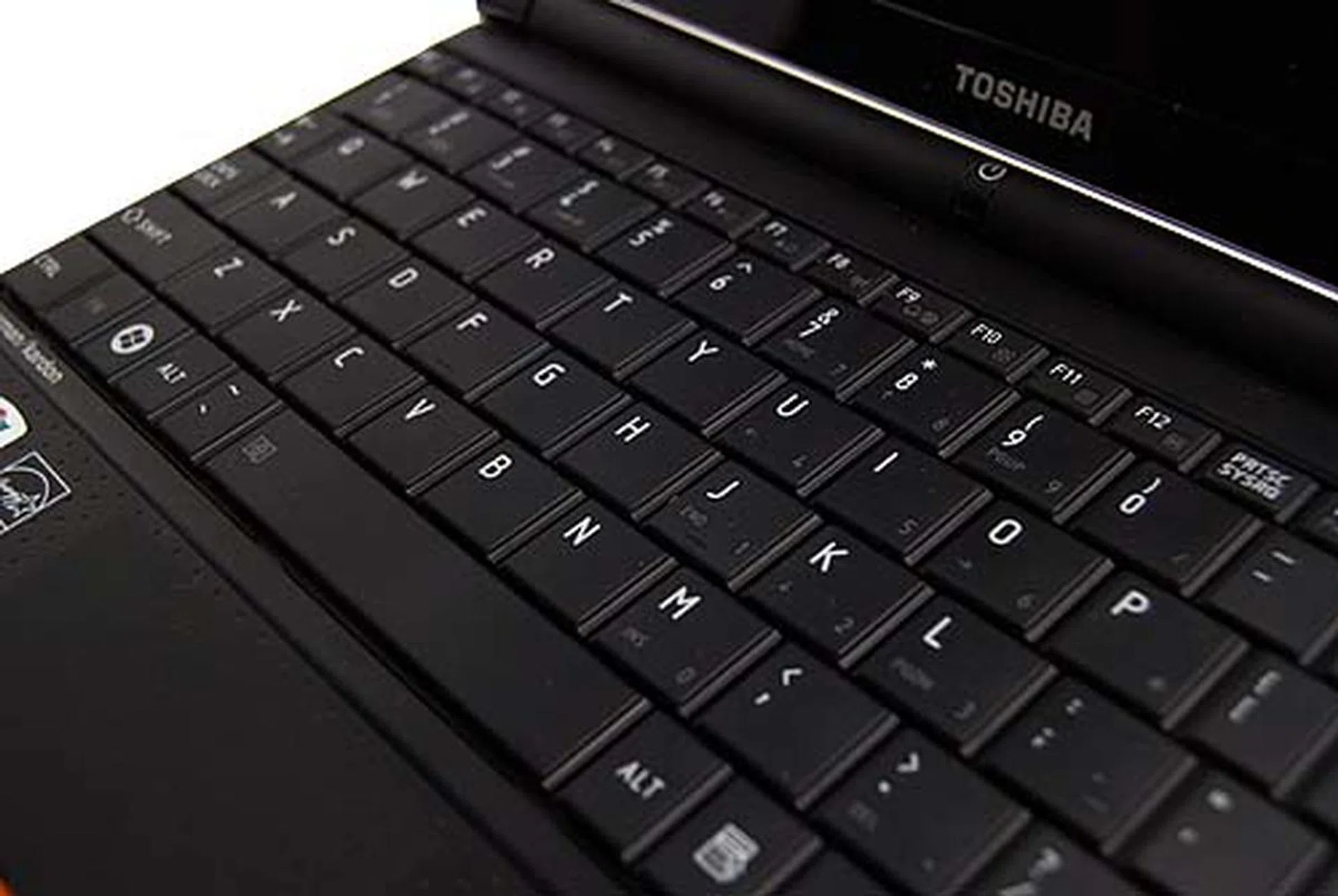 We found typing on the keyboard to be quite satisfactory. Toshiba has done a great job in maximizing the size of the keys, and viewed from this angle, it looks like the keys are about to spill over at the sides.