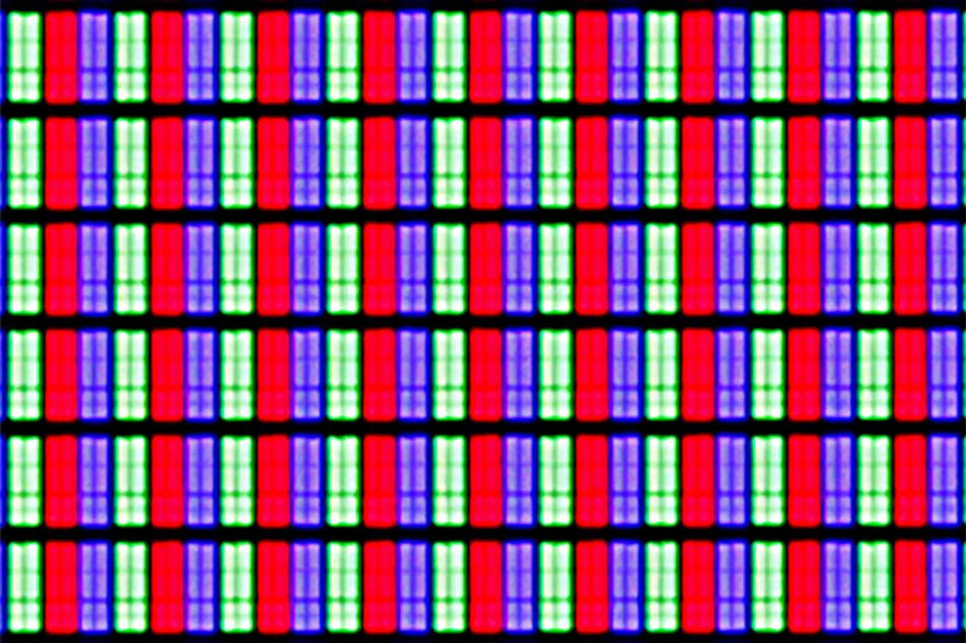 The KS9000 and the rest of its SUHD siblings' VA-type 4K panel employs an RGB pixel matrix.