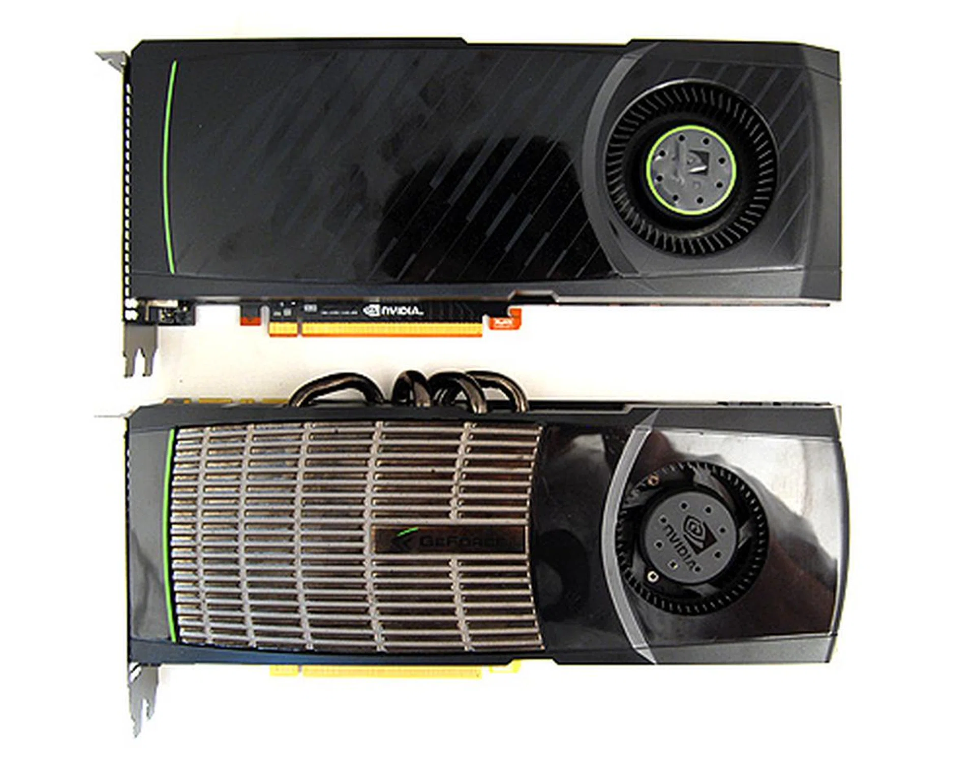 Despite packing more graphics horsepower, the GeForce GTX 580 is the same length as the GTX 480 and looks less bulky thanks to the absence of protruding heat pipes.