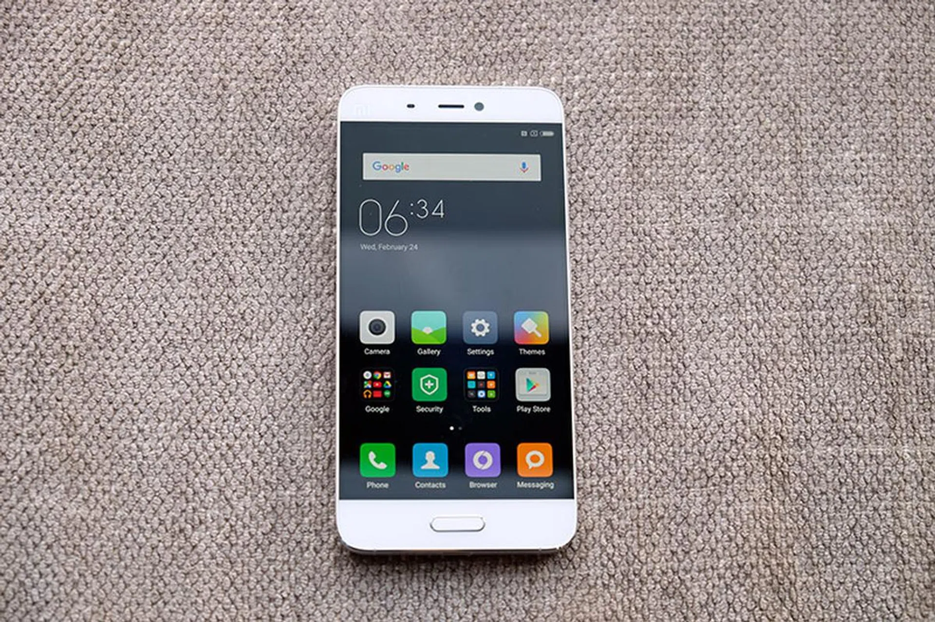 Xiaomi Mi 5 front