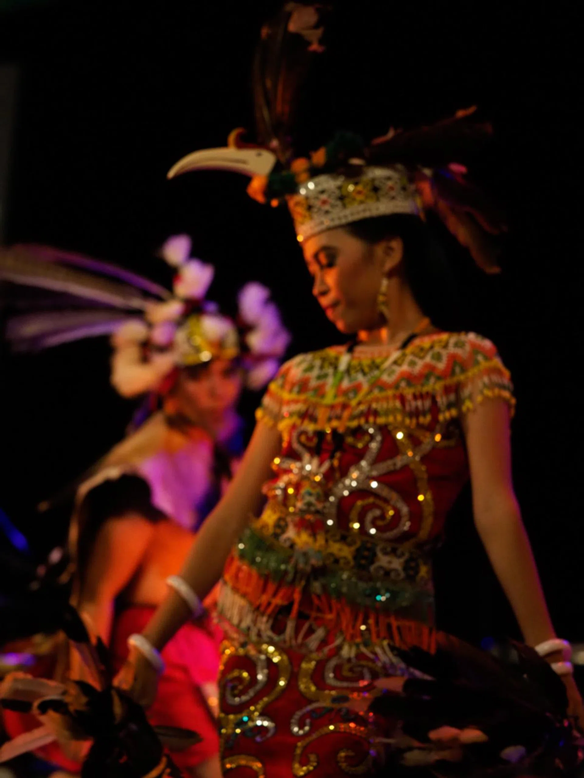 And then it would miss AF for a relatively simple composition like this one. The first 16 frames were completely out of focus, and AF only snapped back on the 17th frame. Unfortunately, the first 16 frames were the best ones.