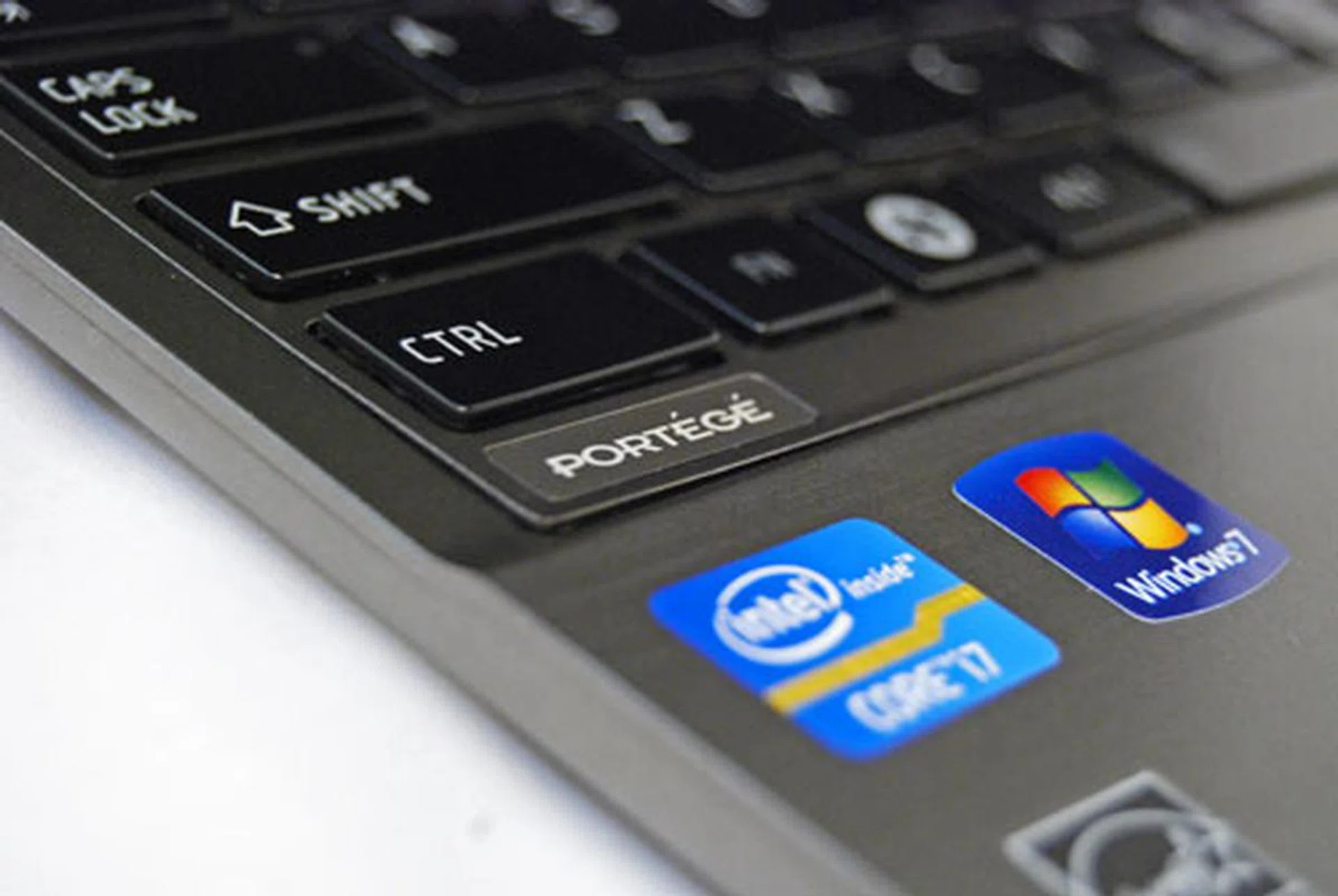 The keys here are very shallow, which is natural given how thin the unit is. Thankfully the keys themselves have very rigid resistance that still gives that tactile feedback that typists crave. 