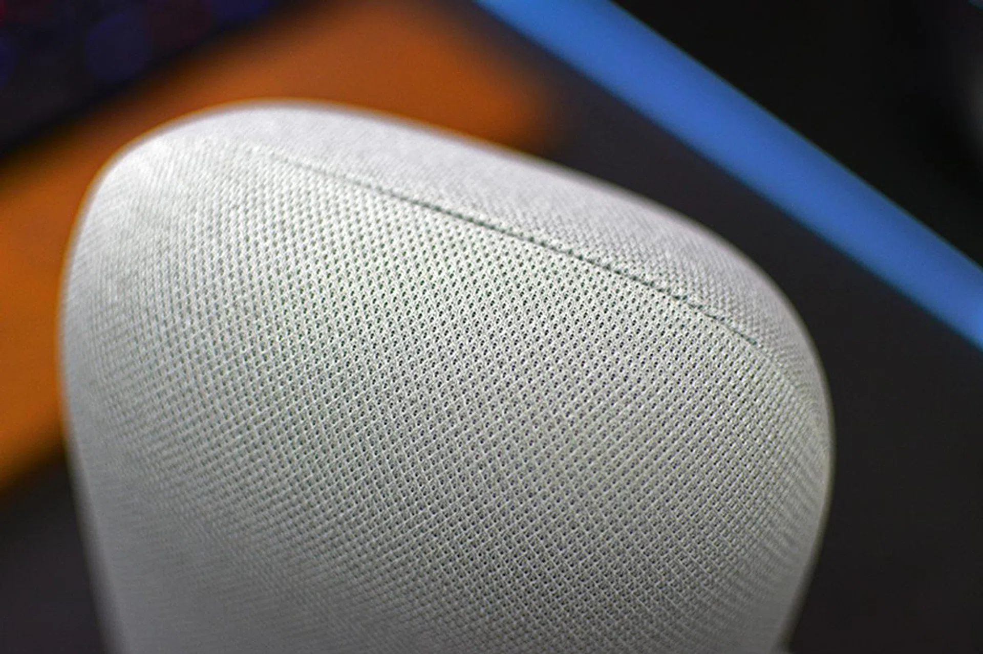 Can you tell where the touch sensitive zones are? Me neither. 