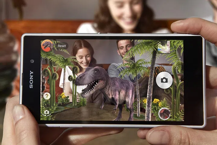 The new AR effect lets you overlay animations onto photographs.