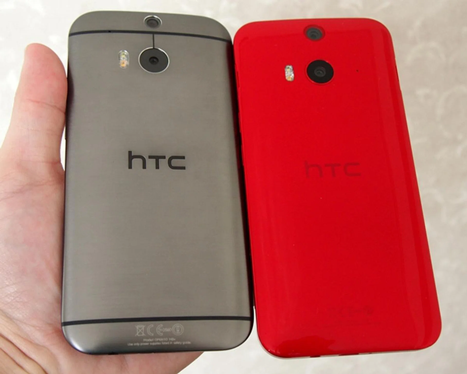 HTC continues to deliver smartphones with the best build quality regardless of the materials used. 