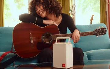 The ELIE and MIX headphones are the debut effort of Riffsound-operated Fender Audio. 