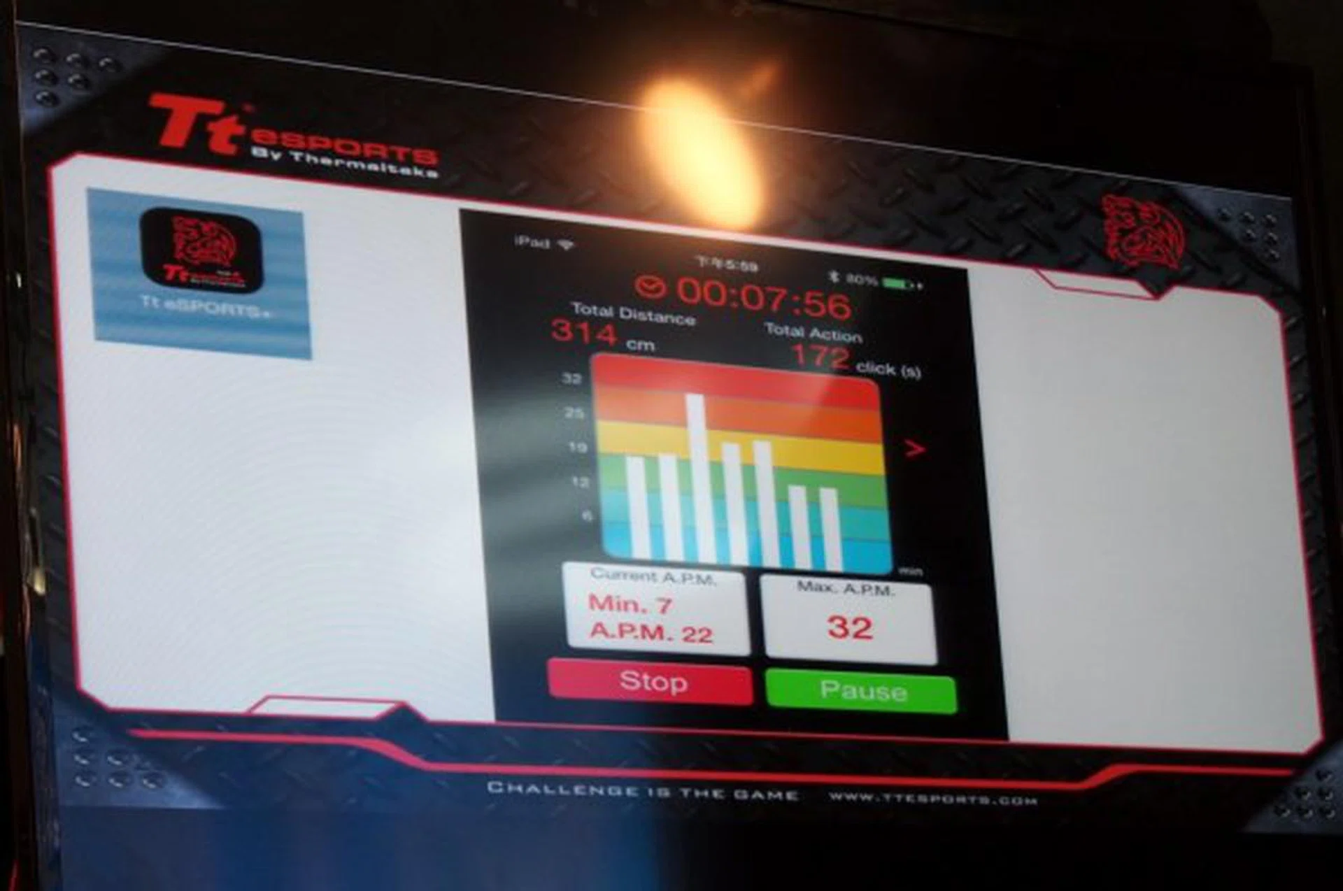 e-Sports app with real-time monitoring of your mouse usage. Just like any sporting event, this data can be used to monitor a gamer's performance.