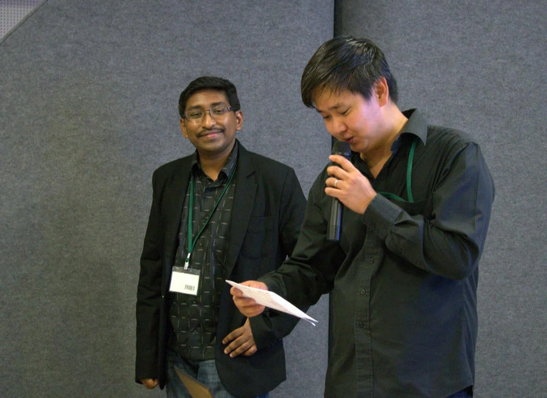 HardwareZone Editor Vijay and Associate Editor Chong Seng asked some very challenging questions, but the winner will get a Samsung Galaxy Tab S worth more than S$900.