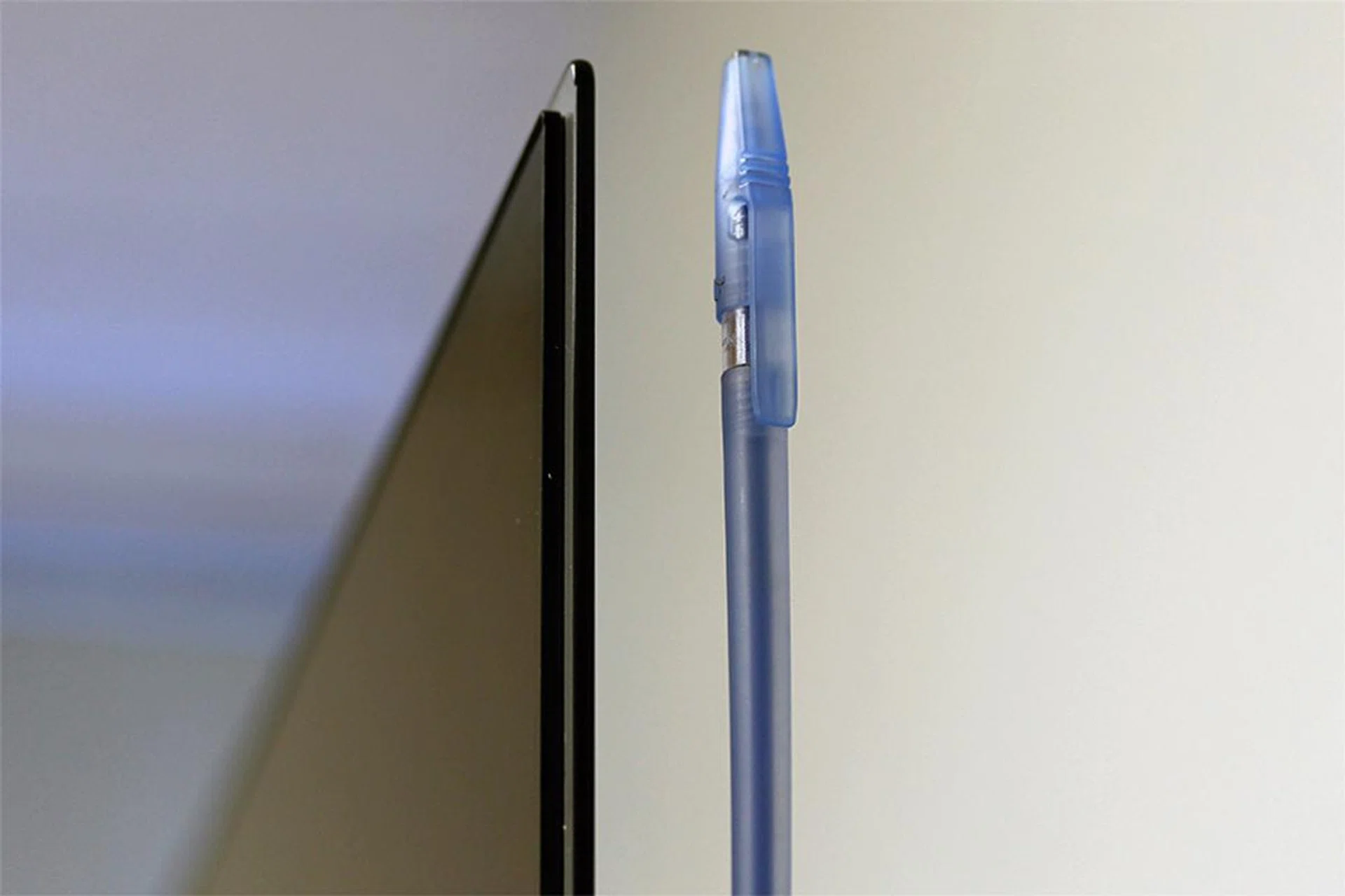 The G6 OLED TV is so thin that I recommend that you don't grab it at the top when setting it up.