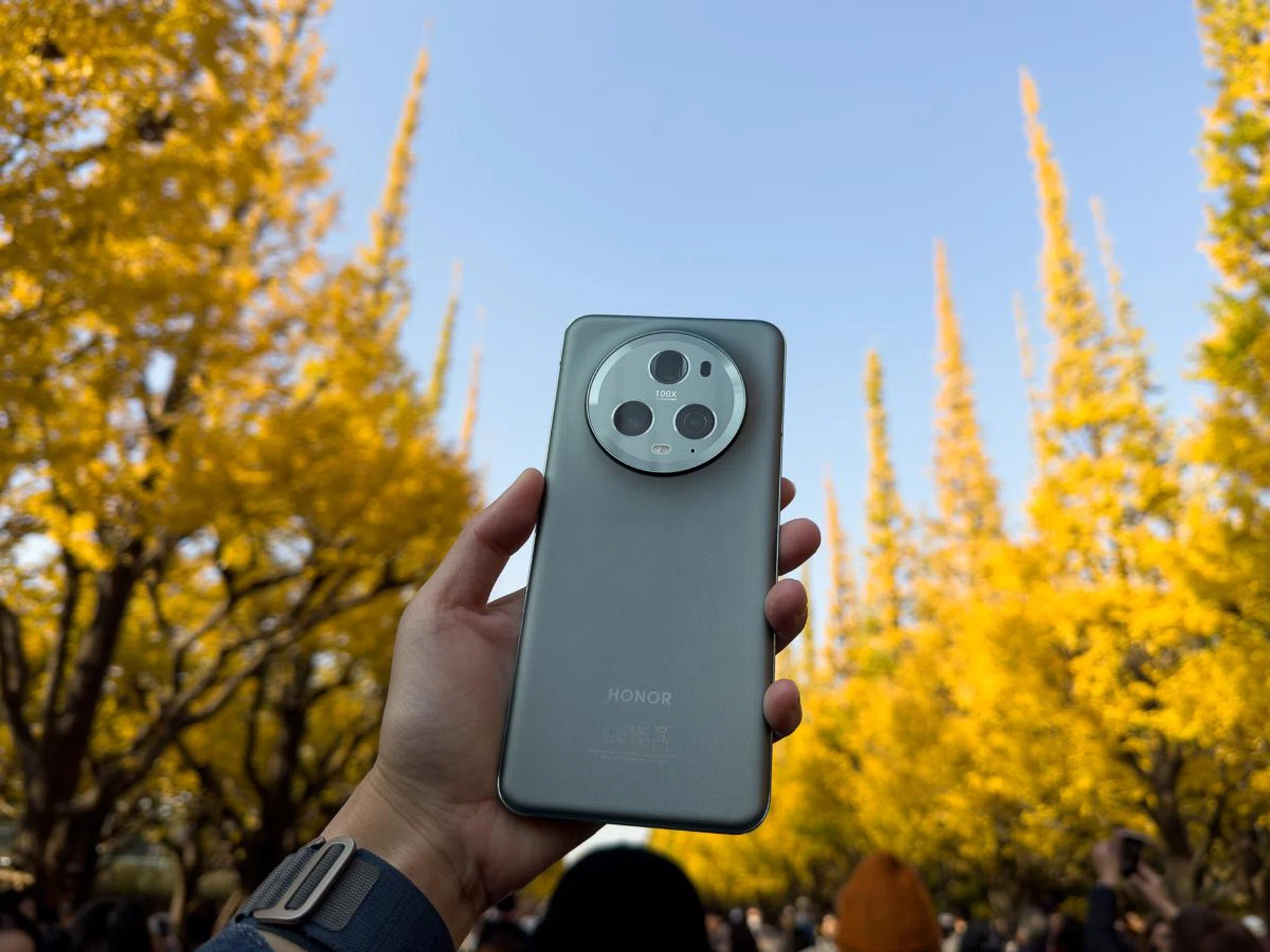 Honor Magic5 Pro.