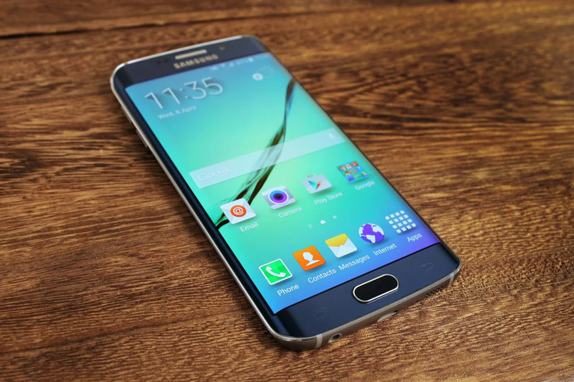 Wait, we were wrong. THIS is easily the best-looking phone Samsung has ever made.