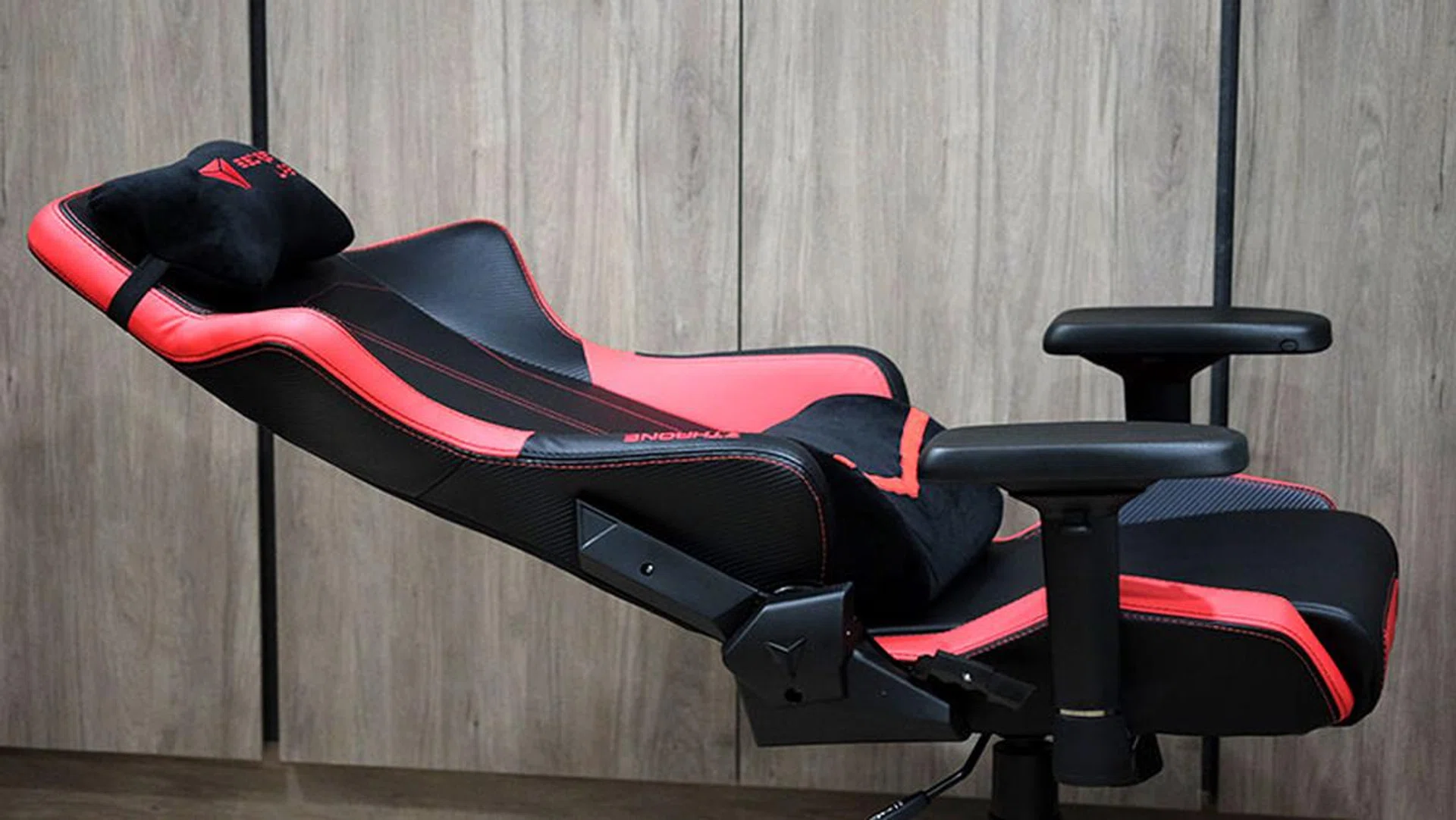 Secretlab Throne 2018