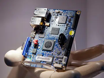 VIA's US$49 Android PC which is based on the ARM Cortex-A8 core and runs Android's 2.3 operating system. This one shown here is another version of their Android PC solution which comes in the pico-ITX form factor instead of the slightly larger neo-ITX.