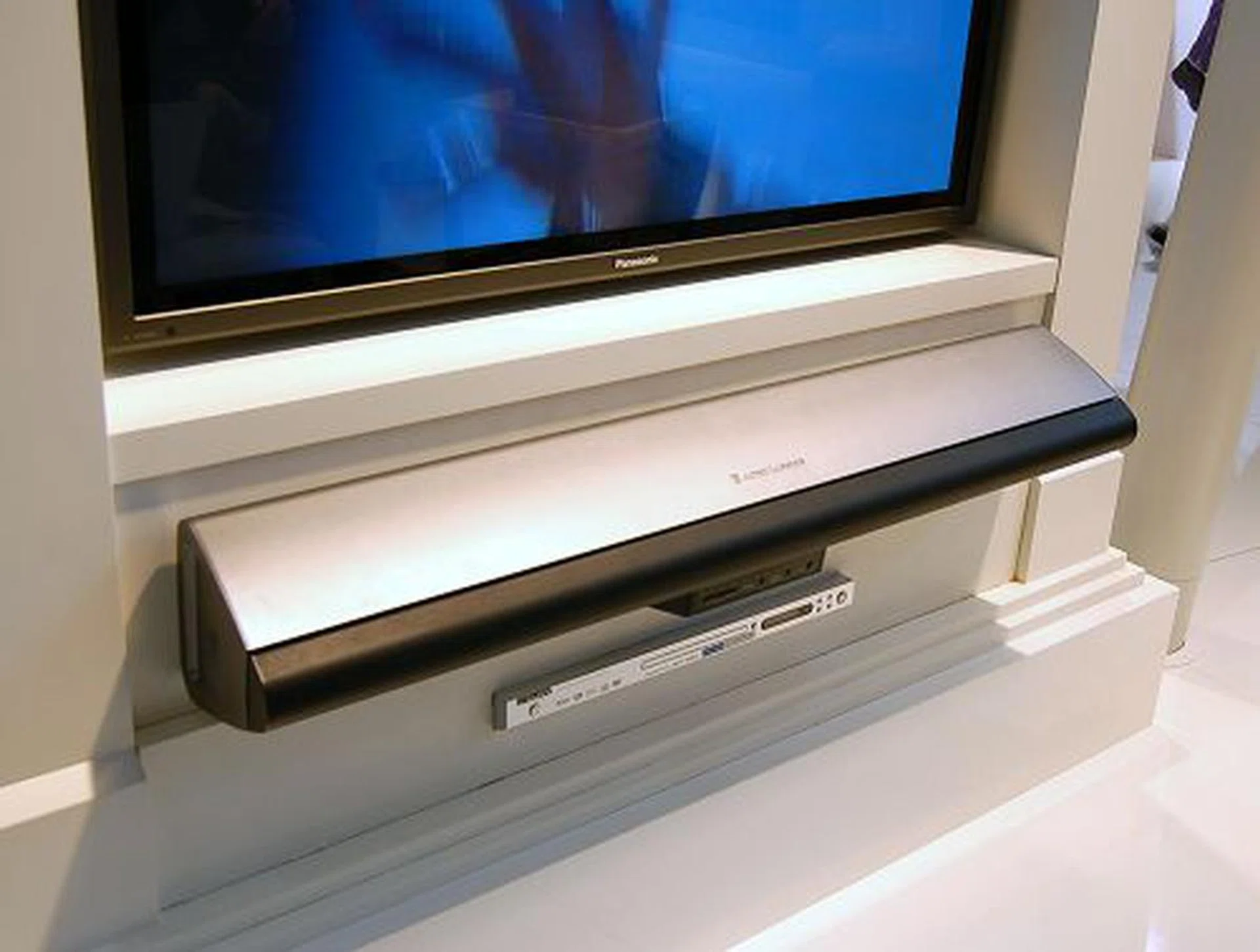  This is the PT7031 single-unit sound system that replaces separate A/V receivers and multiple speaker units. Using the system's NXT flat-panel technology to reflect sound off the walls, the unit is able to provide a complete multi-channel Dolby surround sound processing. With a more aesthetically pleasing design, it looks like it is going to give Yamaha a serious competition. Comes with a universal remote control and this one-unit surround sound system is expected to be available in after June this year.  