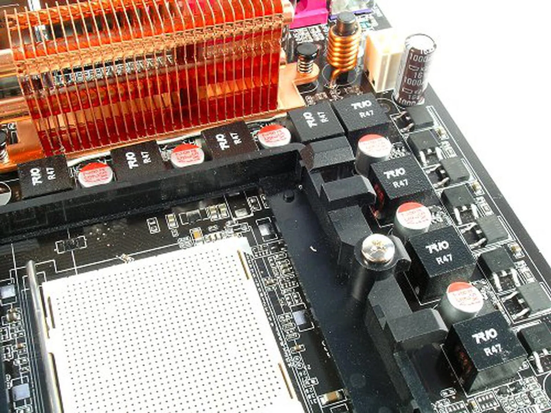 8-phase PWM design lowers ripple current and yields lower power consumption over regular 4-phase designs.