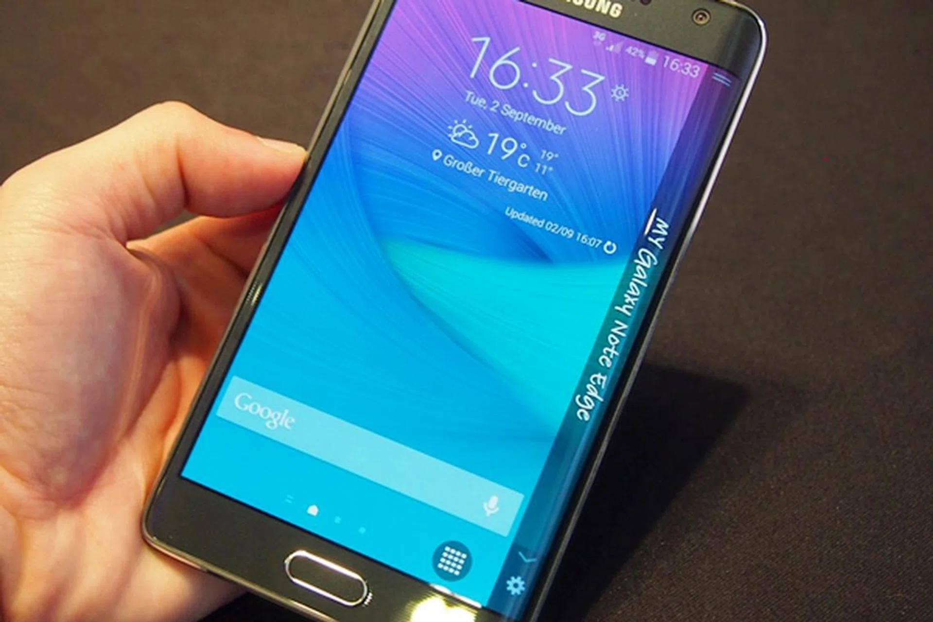 The Samsung Galaxy Note Edge and its curved display edge - it's finally available locally, but at a steep price.