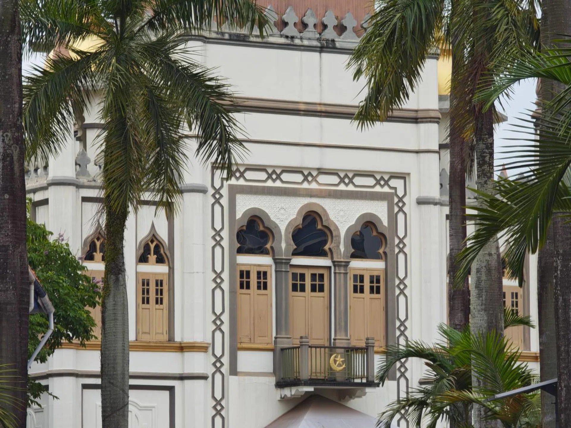 10x zoom (in-sensor zoom).