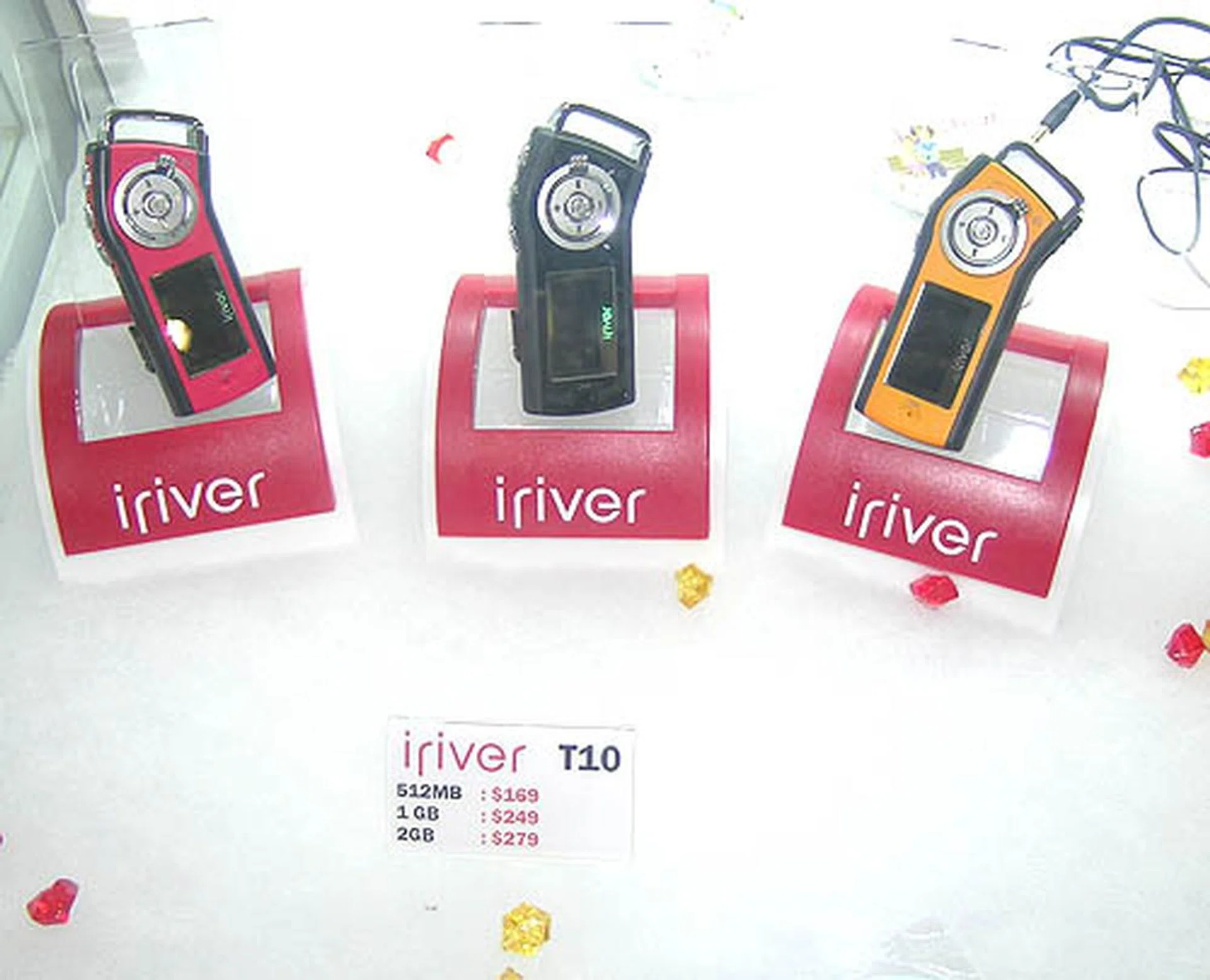 The handy T10 comes in sizes of 512MB, 1GB and 2GB and prices range from $169 to 279. 