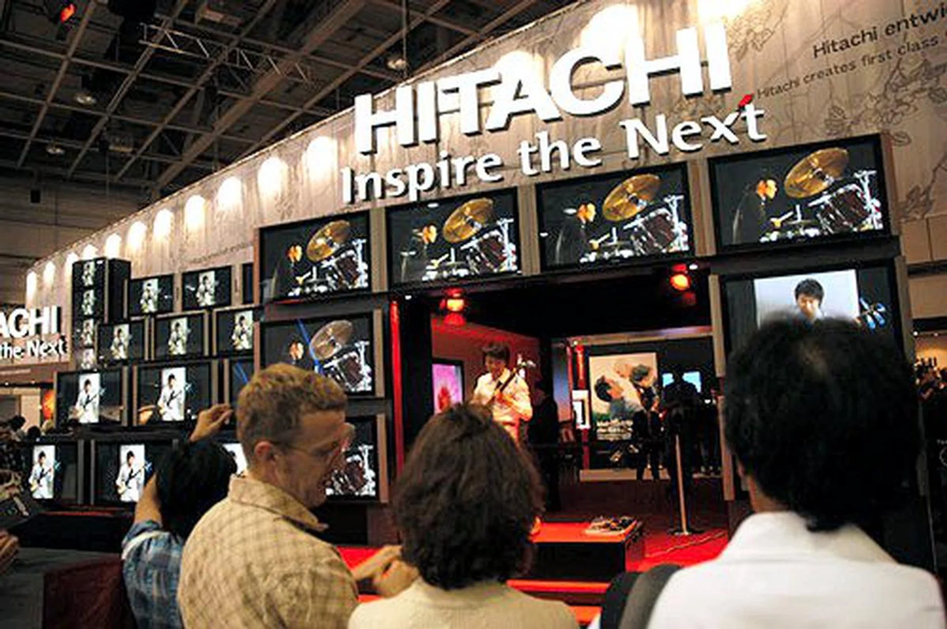 Hitachi's focus was on its range of Picture Master 9000 series iDTVs, consisting of four new HD-Ready LCD and Plasma TVs, as well as its Blu-ray solutions, hard disk drives and its hybrid DVD/HDD camcorder. It is also one of the proponents of the IPS alpha display technology, first touted by Panasonic at the Press Day conference.