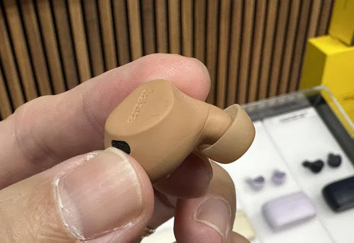 The Elite 8 Active as a comparison has a more traditional earbud design with a longer stem and rounded silicone tip that fully seals your ear canal opening.