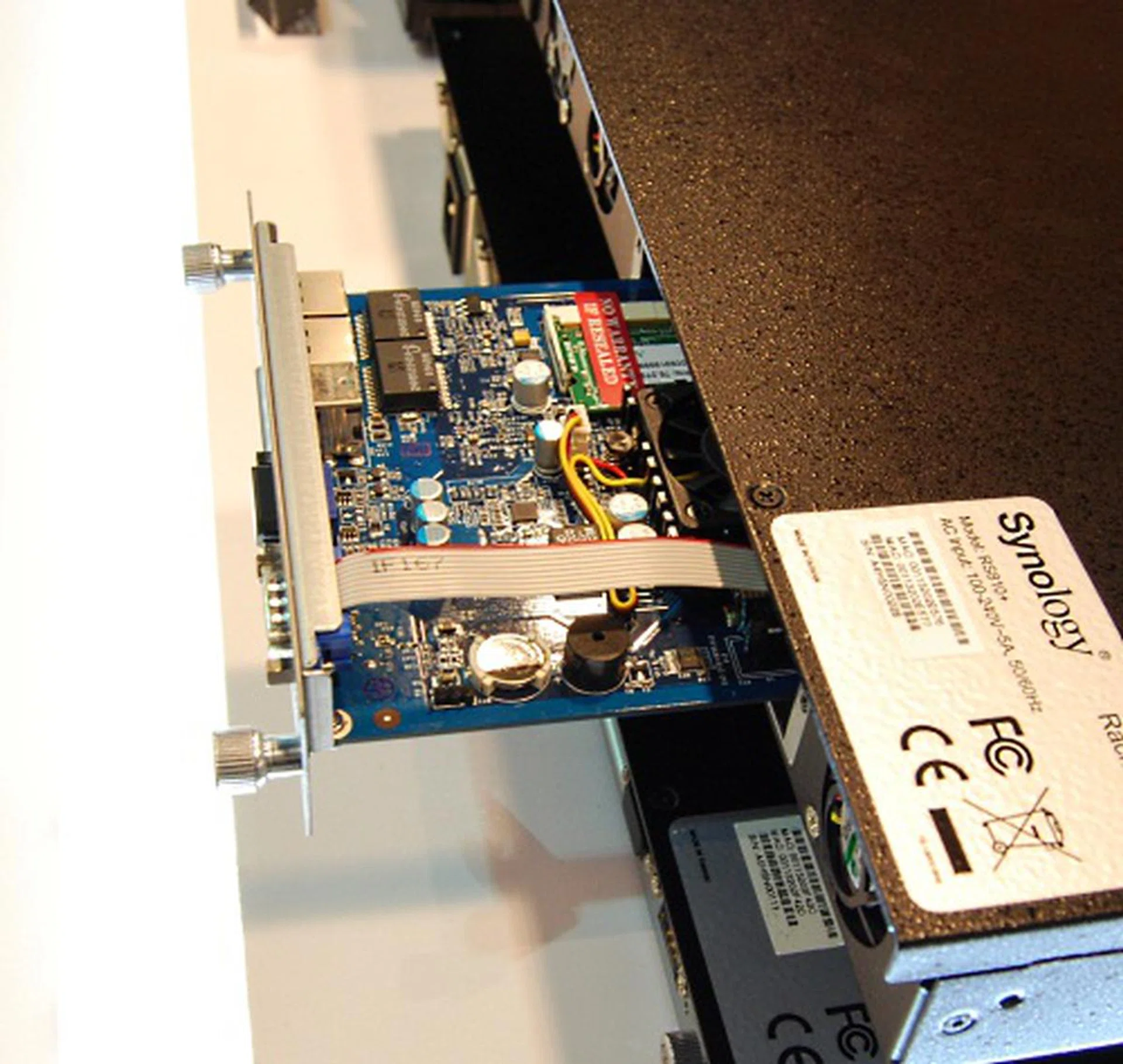 For these rackmount NAS, one can simply remove the processor and memory in case of hardware failures, instead of sending the whole unit back for servicing.