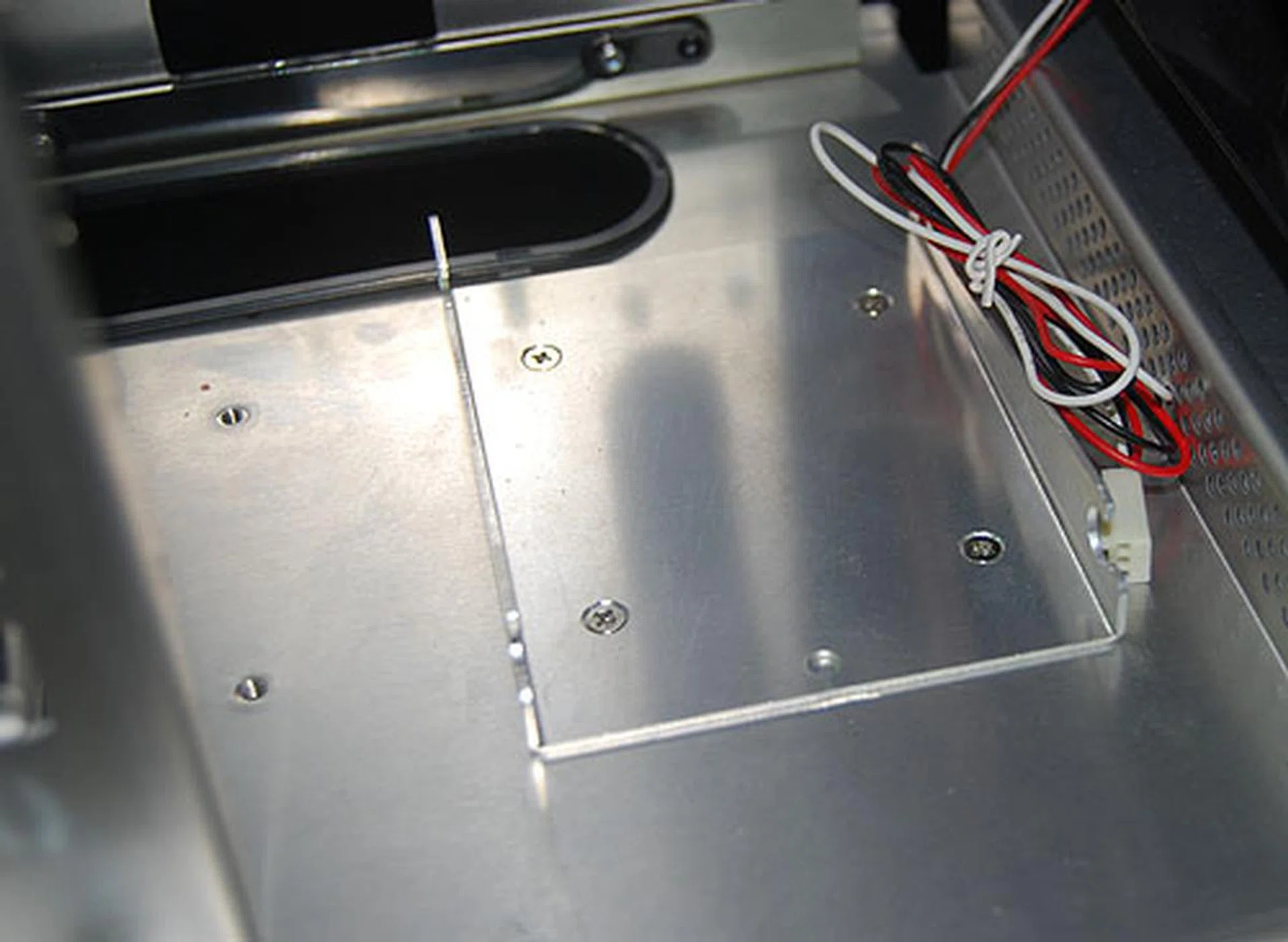  We almost overlooked this slot here for 2.5-inch drives like SSDs. The X1000 comes with two such slots.  
