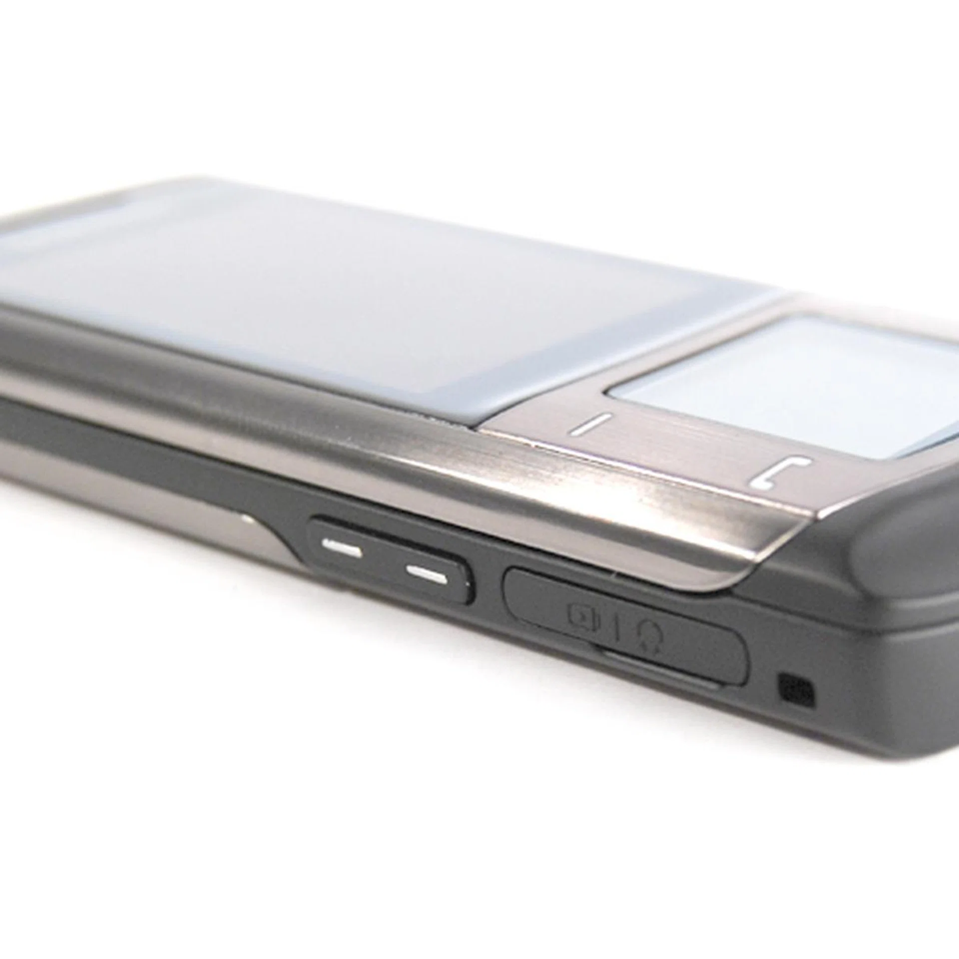 Unfortunately, you'll have to utilize the USB port as an audio output due to the absence of a 3.5mm audio jack. Bluetooth stereo headset pairing is an alternative, should you wish to have a handsfree experience.