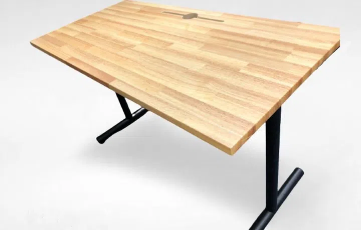 The basic A-Desk. Image courtesy of Tableholic.