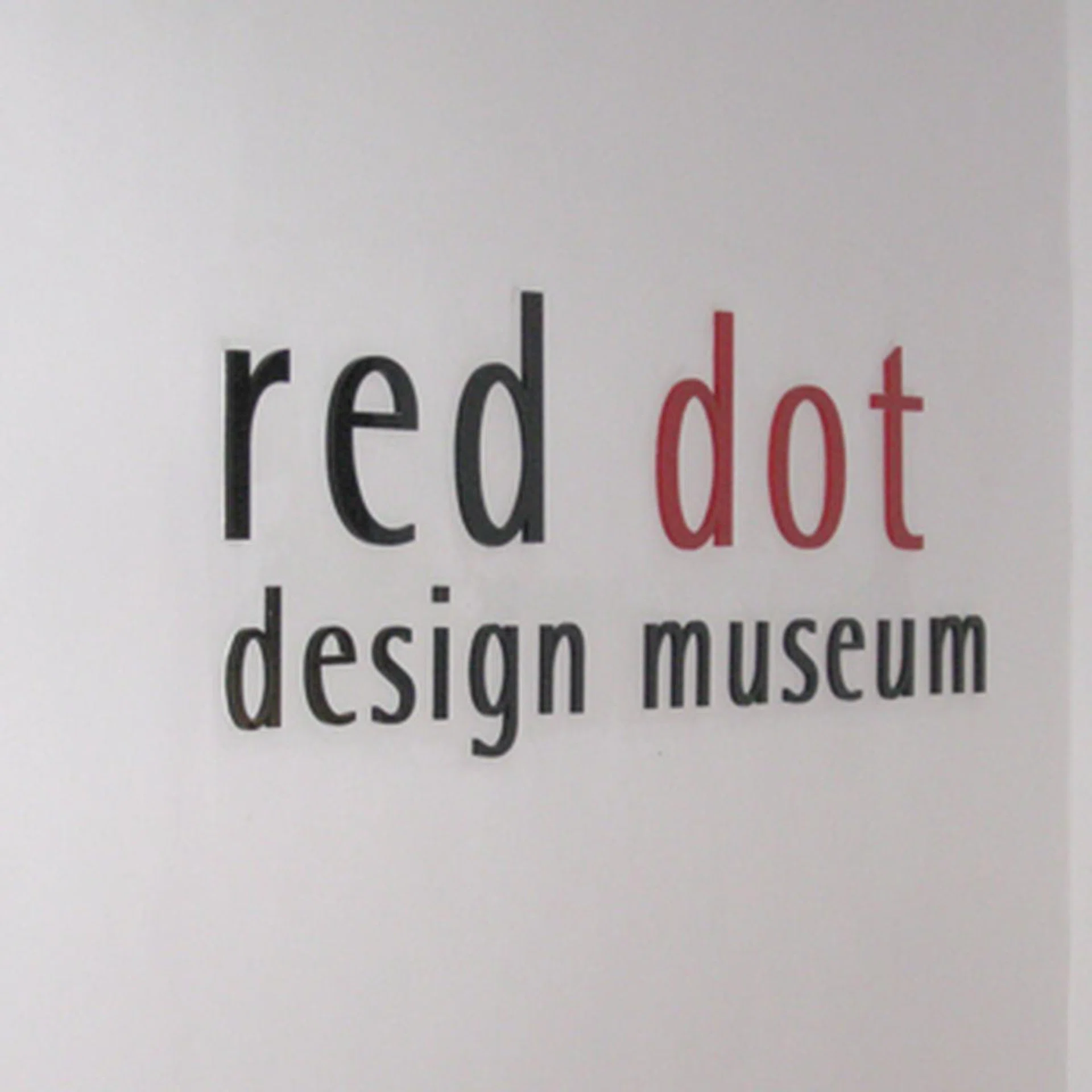 Here in Singapore, Windows Mobile 6.1 was formally unveiled at the Red Dot Museum. Interestingly, that's an apt venue of choice for this announcement. (6.1, Six Dot One).