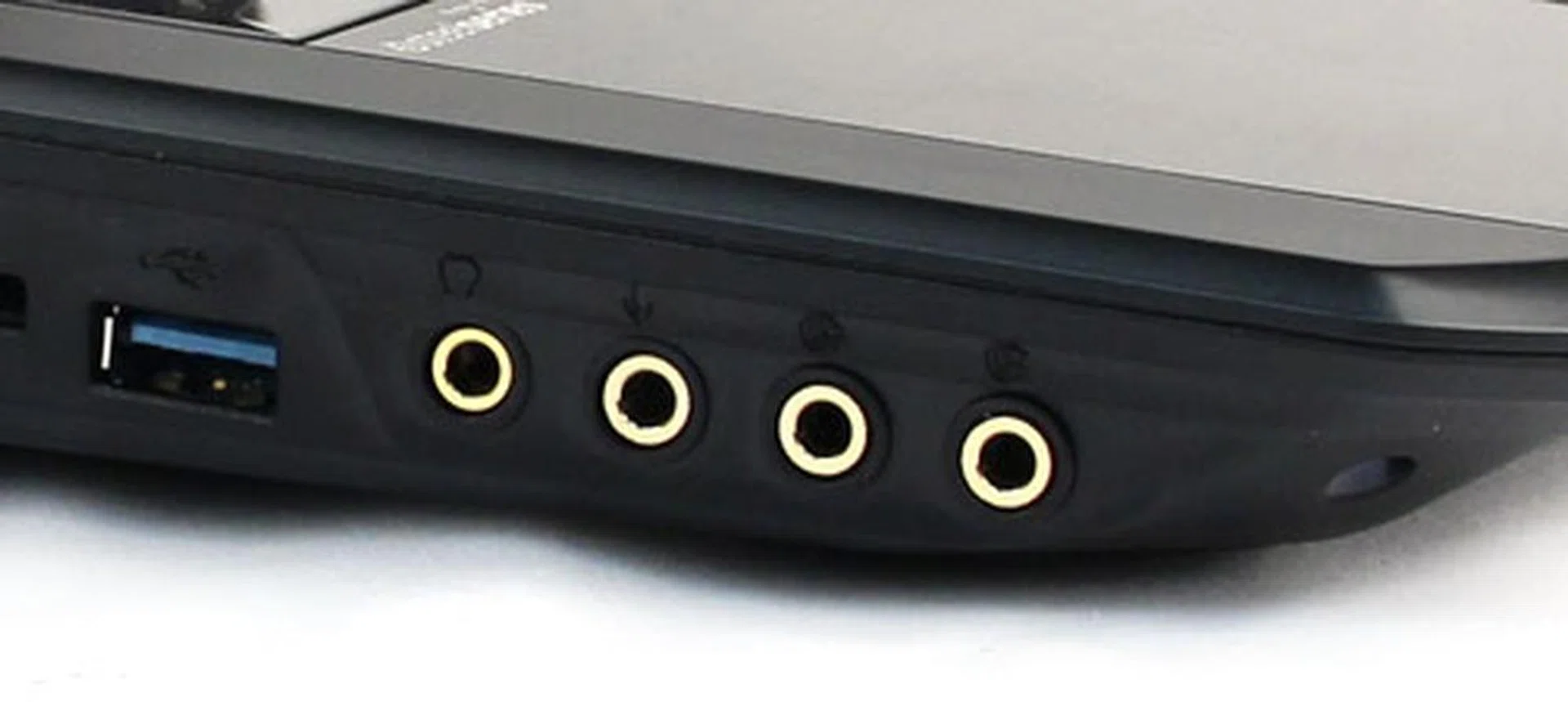 The GT70 features gold-plated line-in and line-out audio ports.