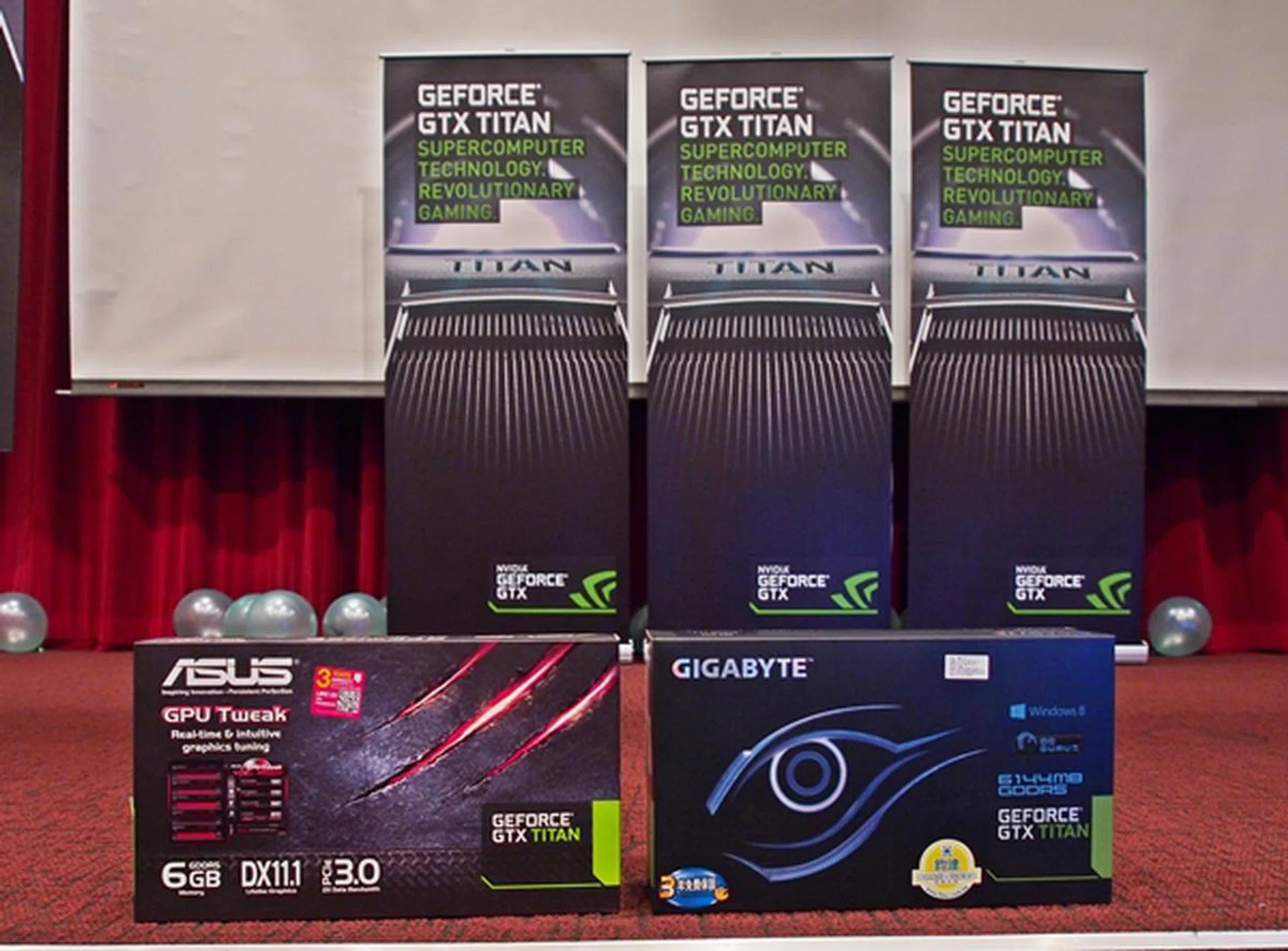 The lucky draw prizes were kindly sponsored by ASUS and Gigabyte. They are the ASUS GTXTITAN-6GD5 and the Gigabyte GV-NTITAN-6GD-B.