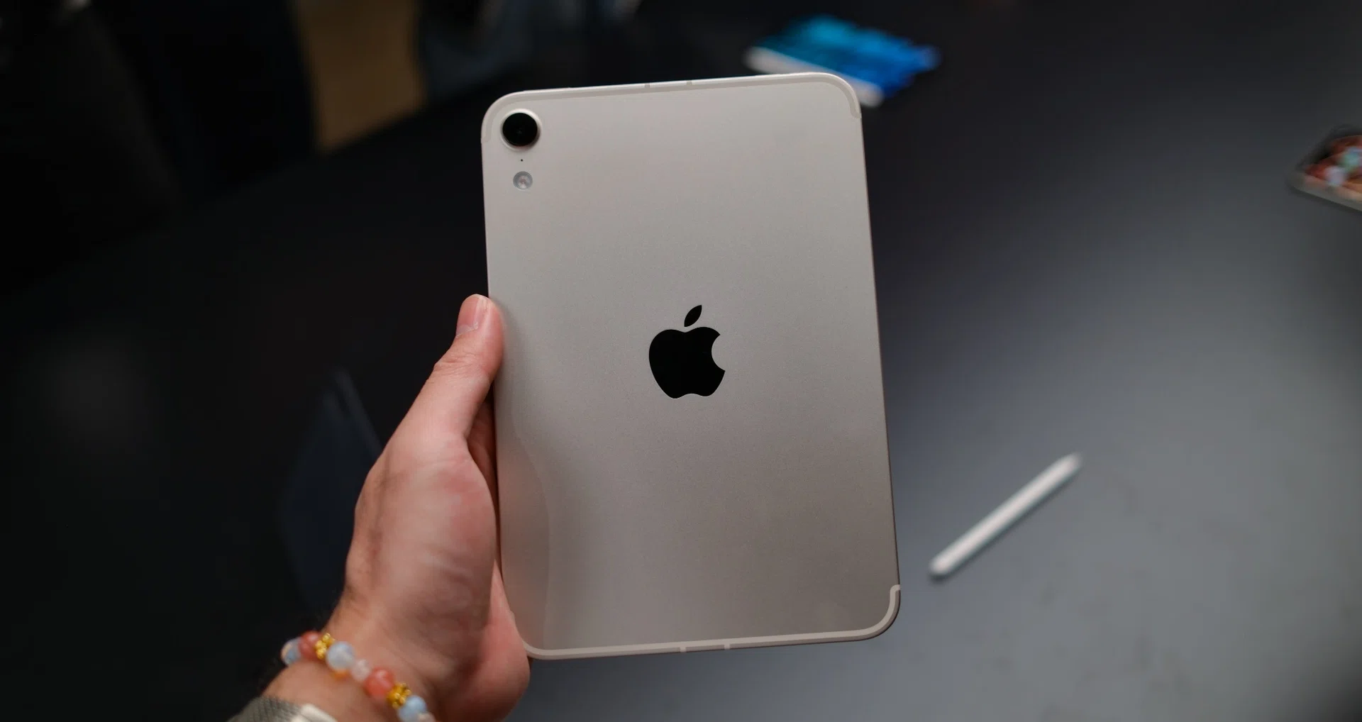 iPad mini OLED Starlight