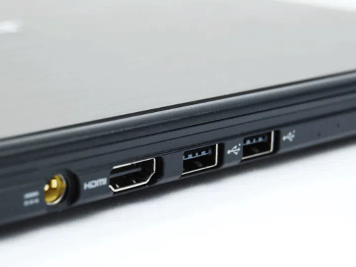 There are only four ports at the back: two for USB 2.0, one for HDMI and another for power. Alas, there is no support for USB 3.0.