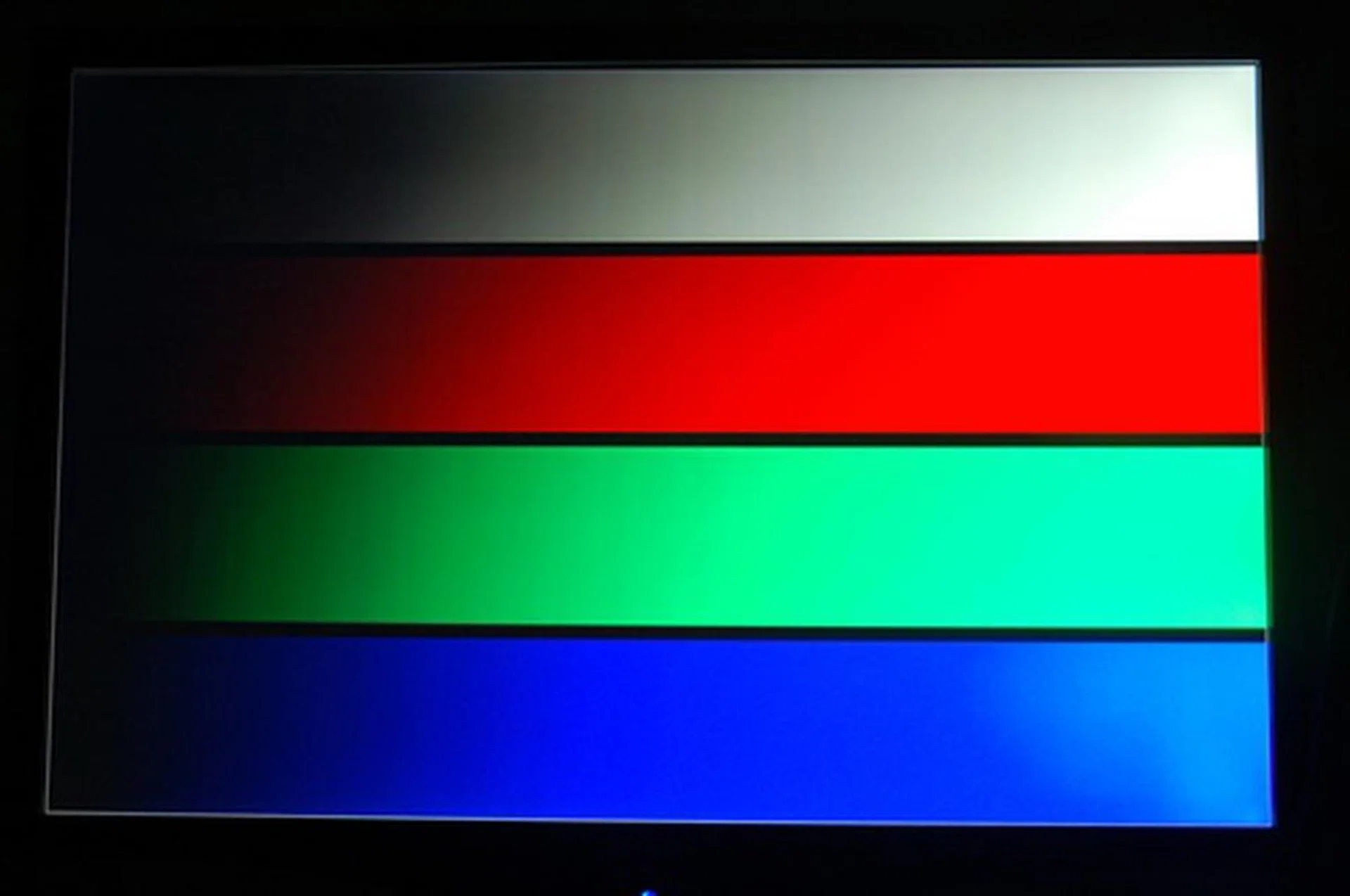 There were no visible quirks in the Color Ramp test, and gradation was smooth in the lighter shades.