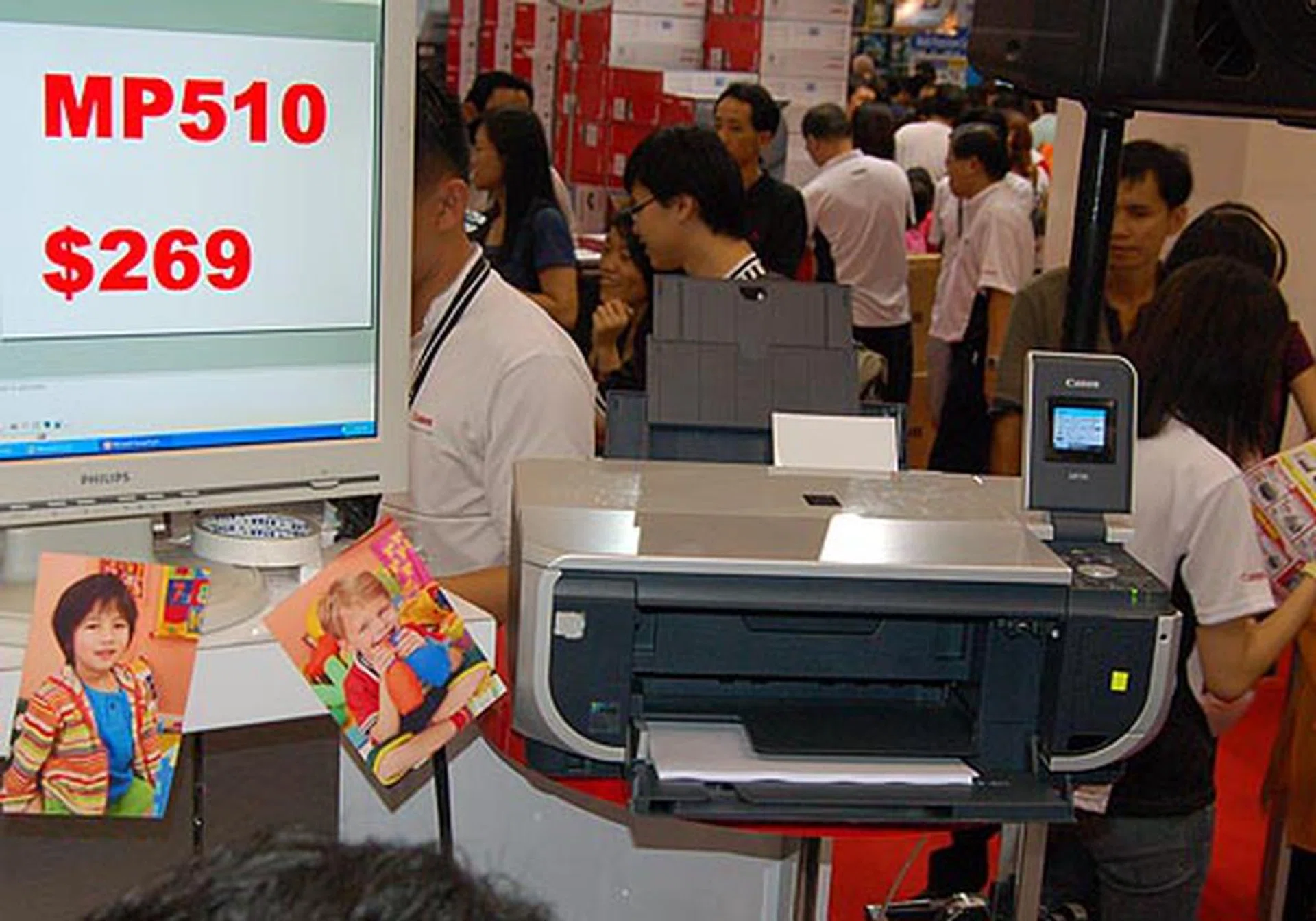  MP510, an entry level photo-all-in one from Canon offers a 1.9-inch LCD screen, direct card slots and even individual ink tanks. It's going for a special price of $269 at the PC Show 2007.  