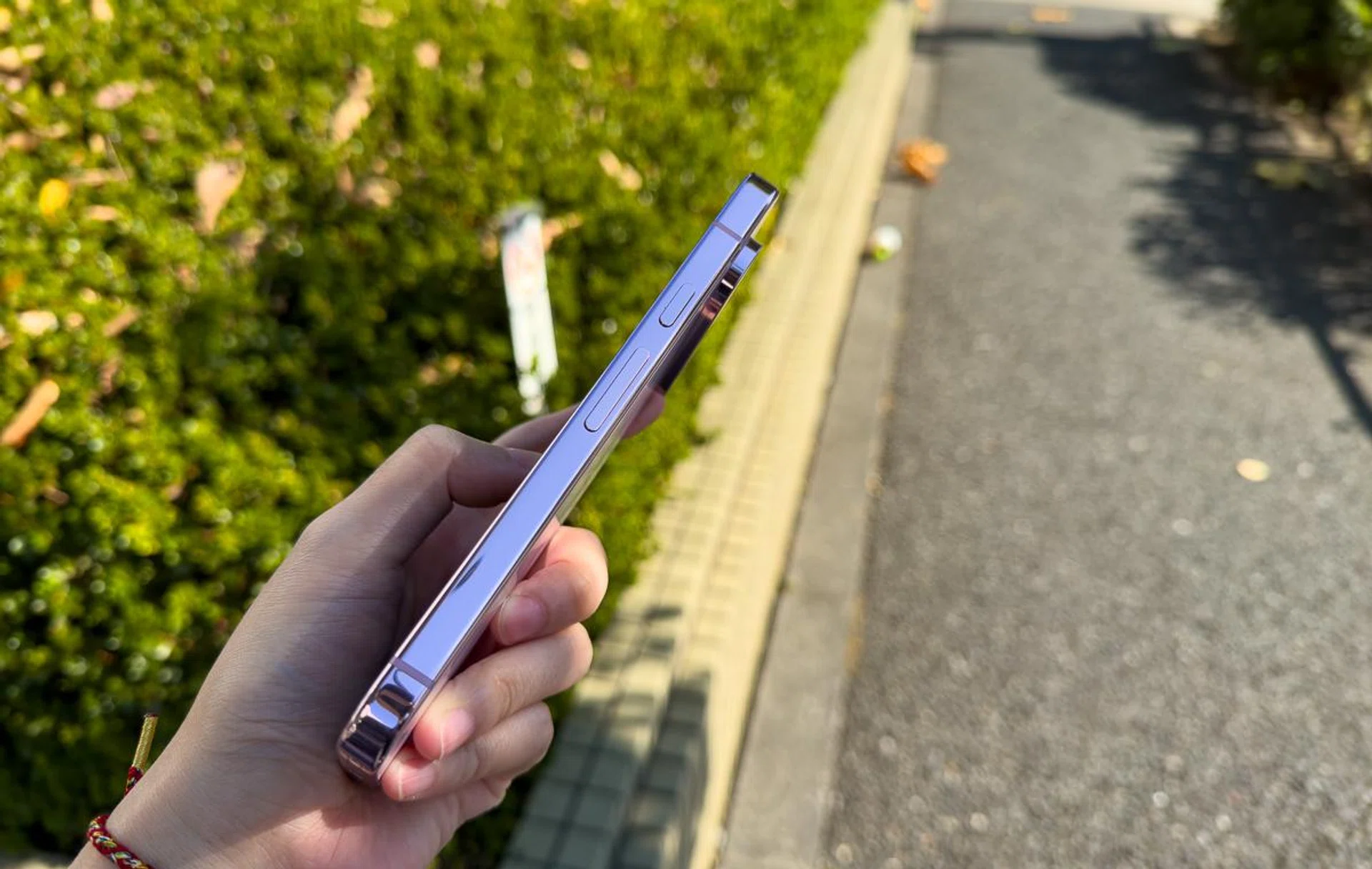 Comfy in the hand. Photo: HWZ.