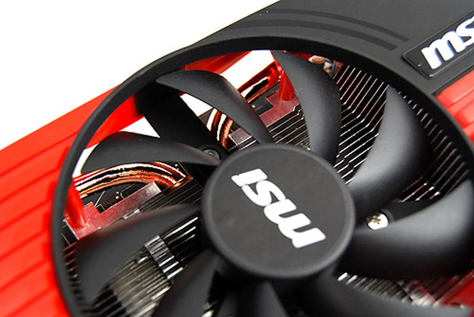 Under the large fan are equally large heat pipes which help dissipate heat quickly away from the GPU core.