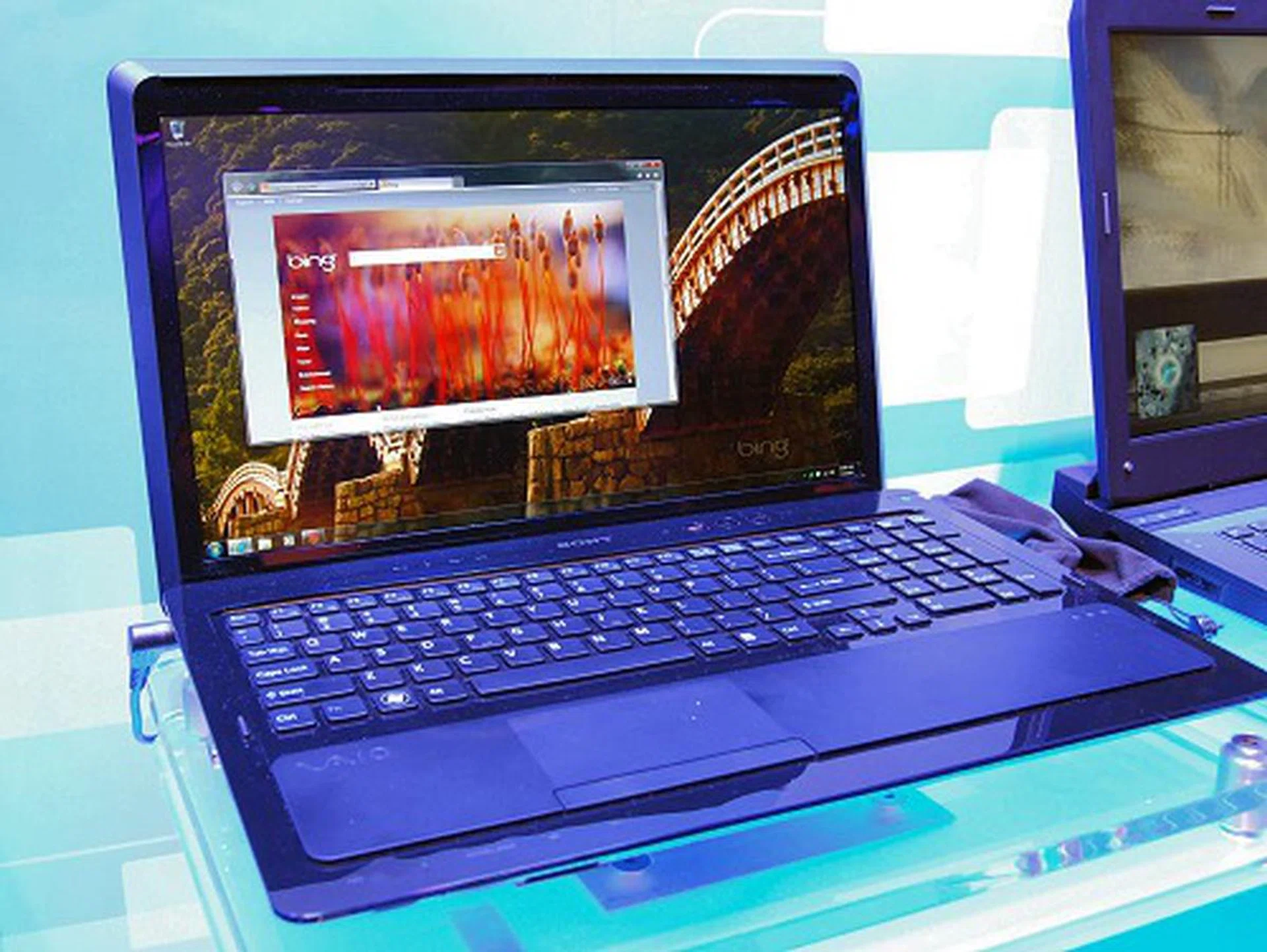 Here's one swell looking multimedia notebook with the Sony VAIO F series. Using a more powerful Core i7-720QM quad-core processor, the notebook also comes with an appropriate 16.4-inch screen real estate, 4GB of memory, 500GB storage and comes with Dolby Home Theater certification.