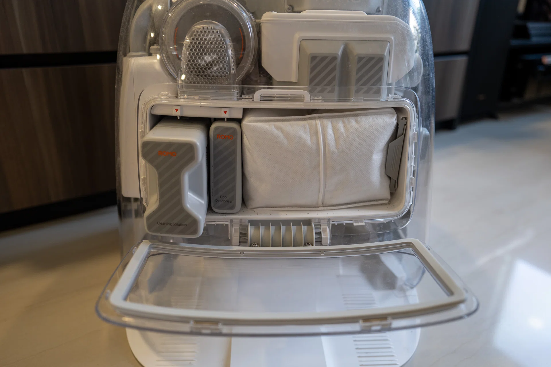 DJI Romo P cleaning tanks