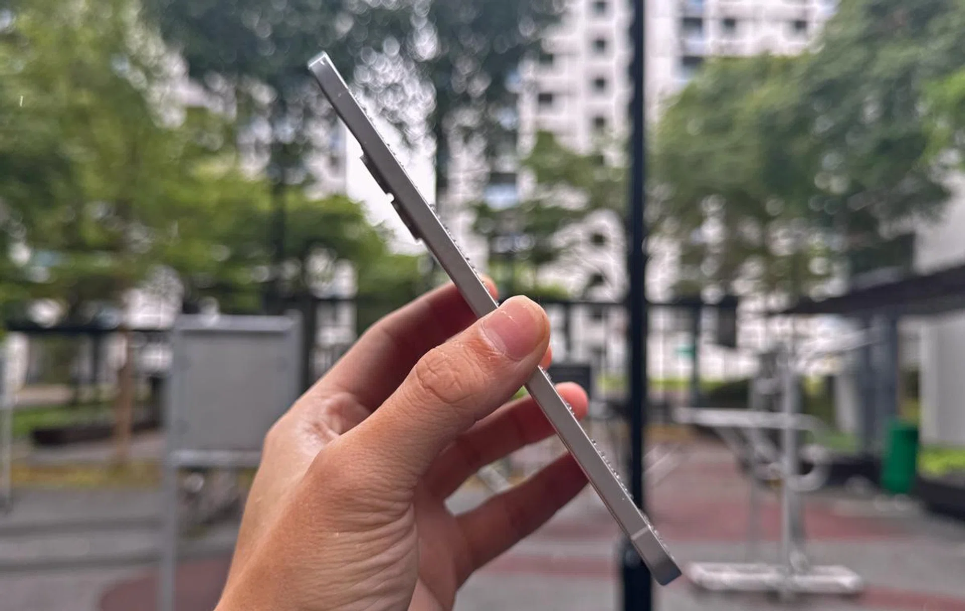 Samsung Galaxy S25 Edge. Photo: HWZ.